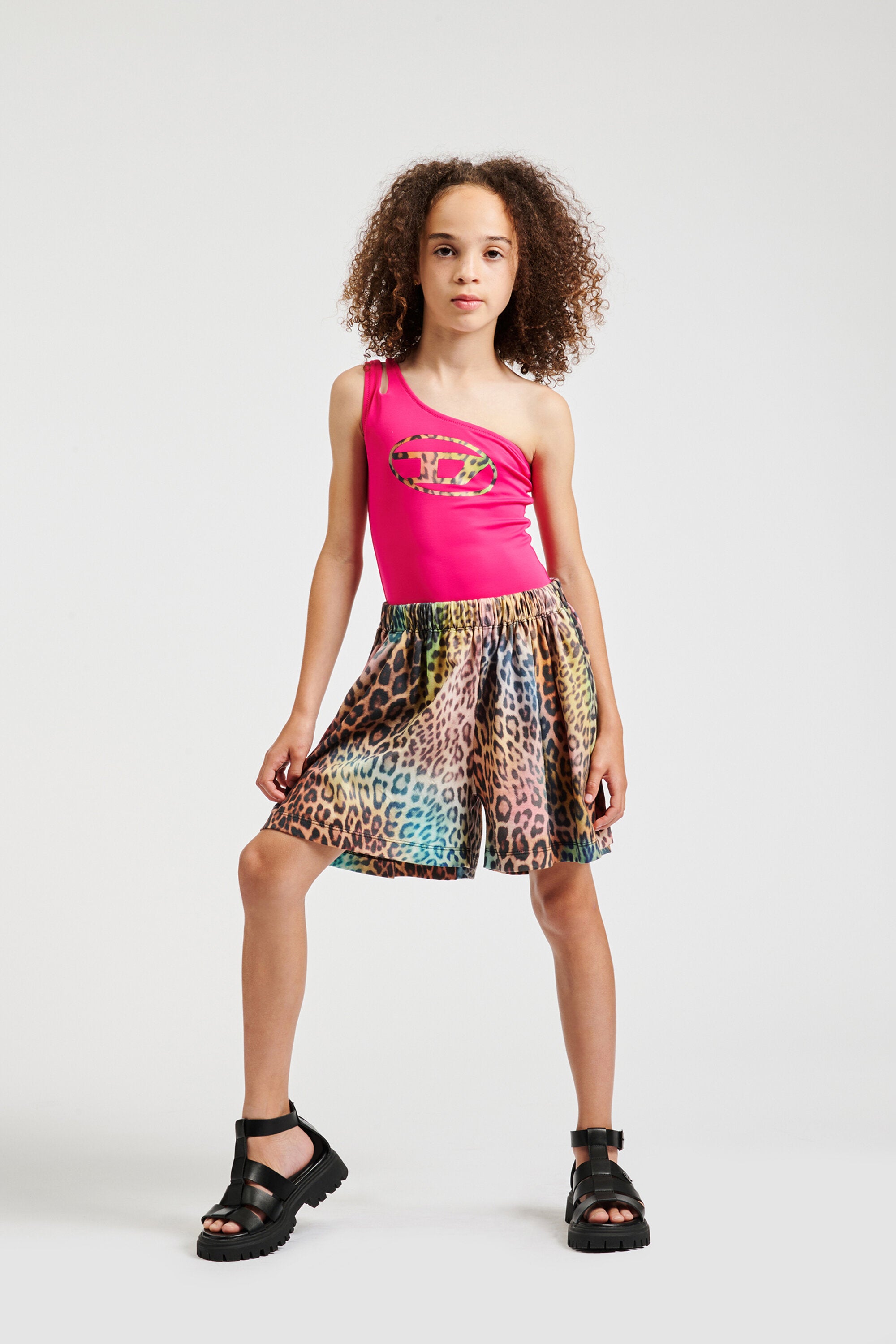 ロゴ入りスウェットショーツ