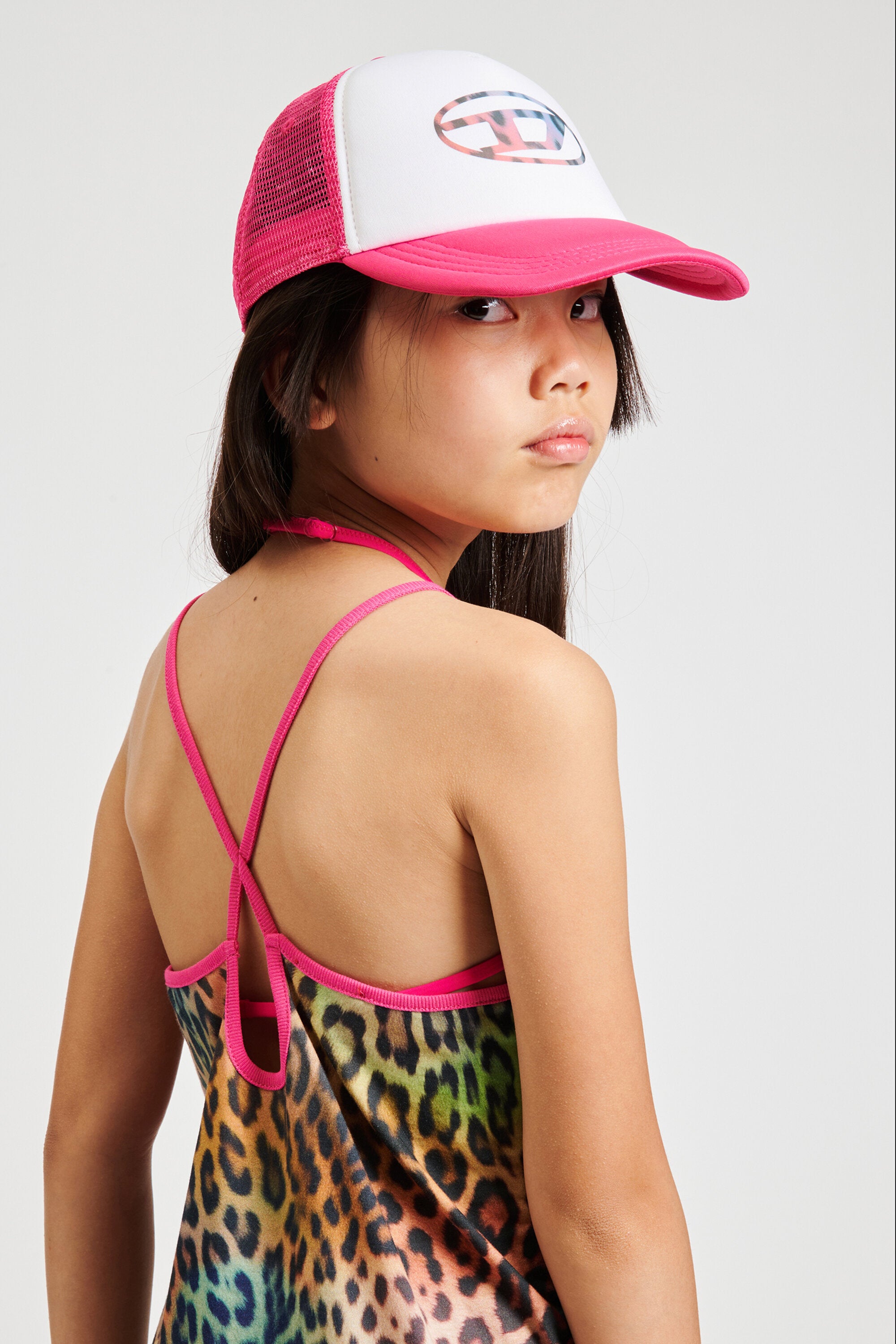 ロゴ入りベースボールキャップ