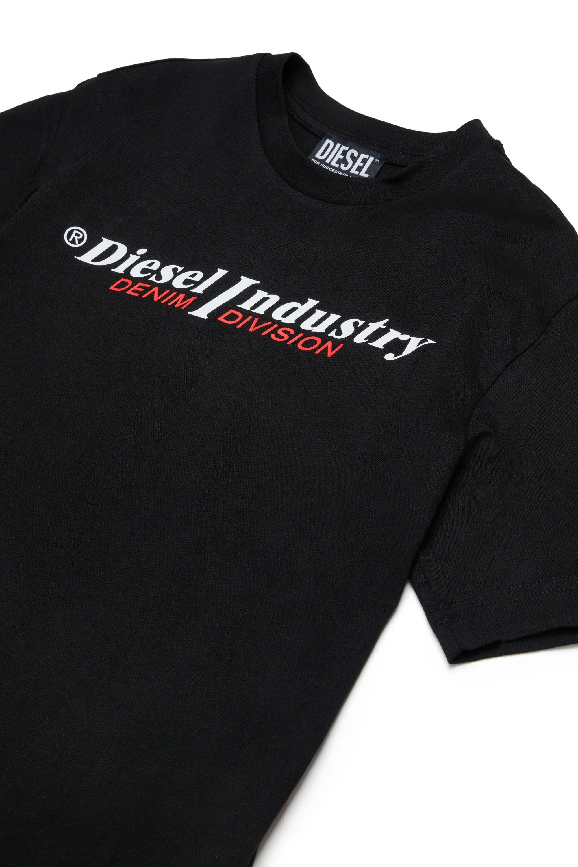 ロゴ入りTシャツ