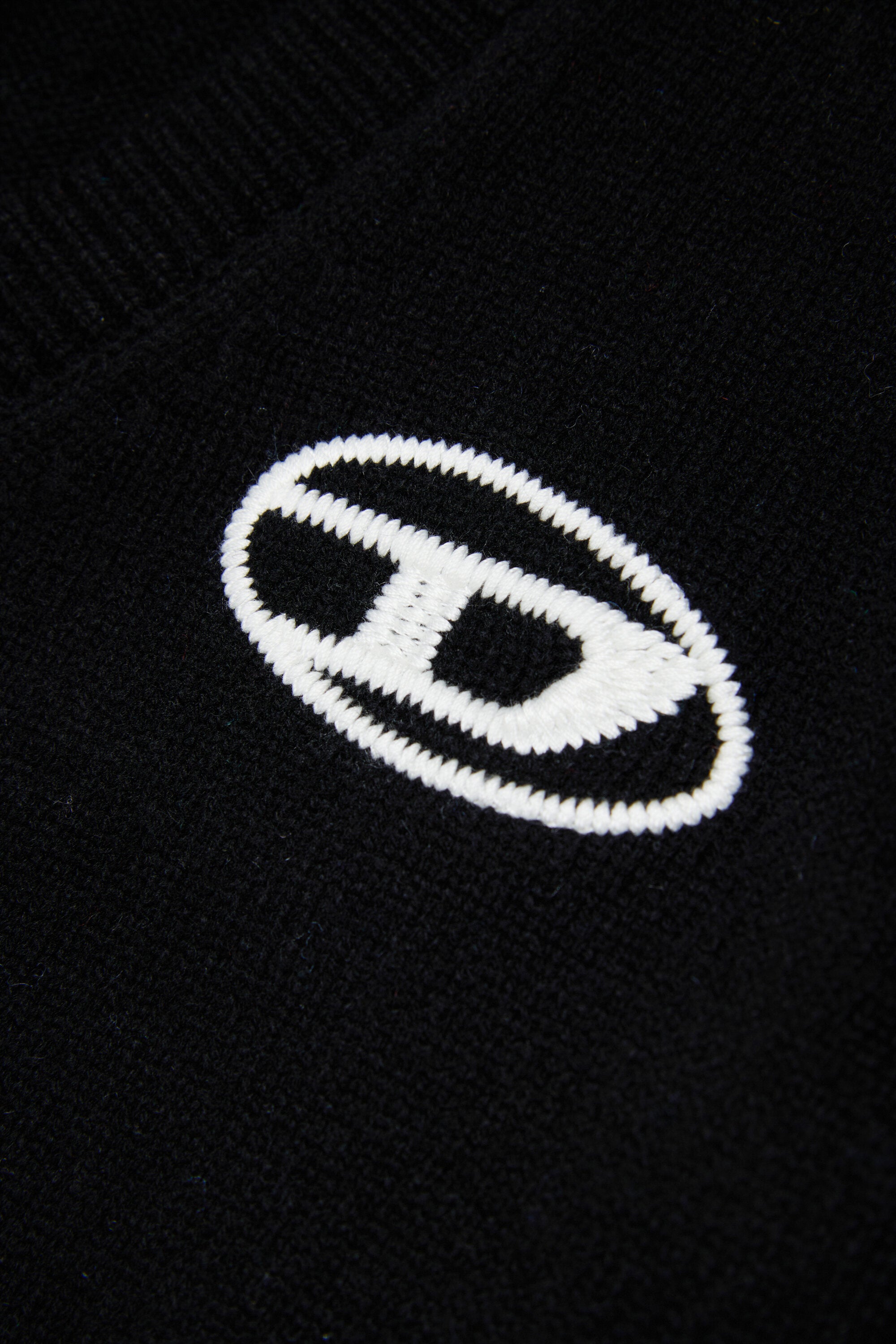 Knitted cardigan with logo