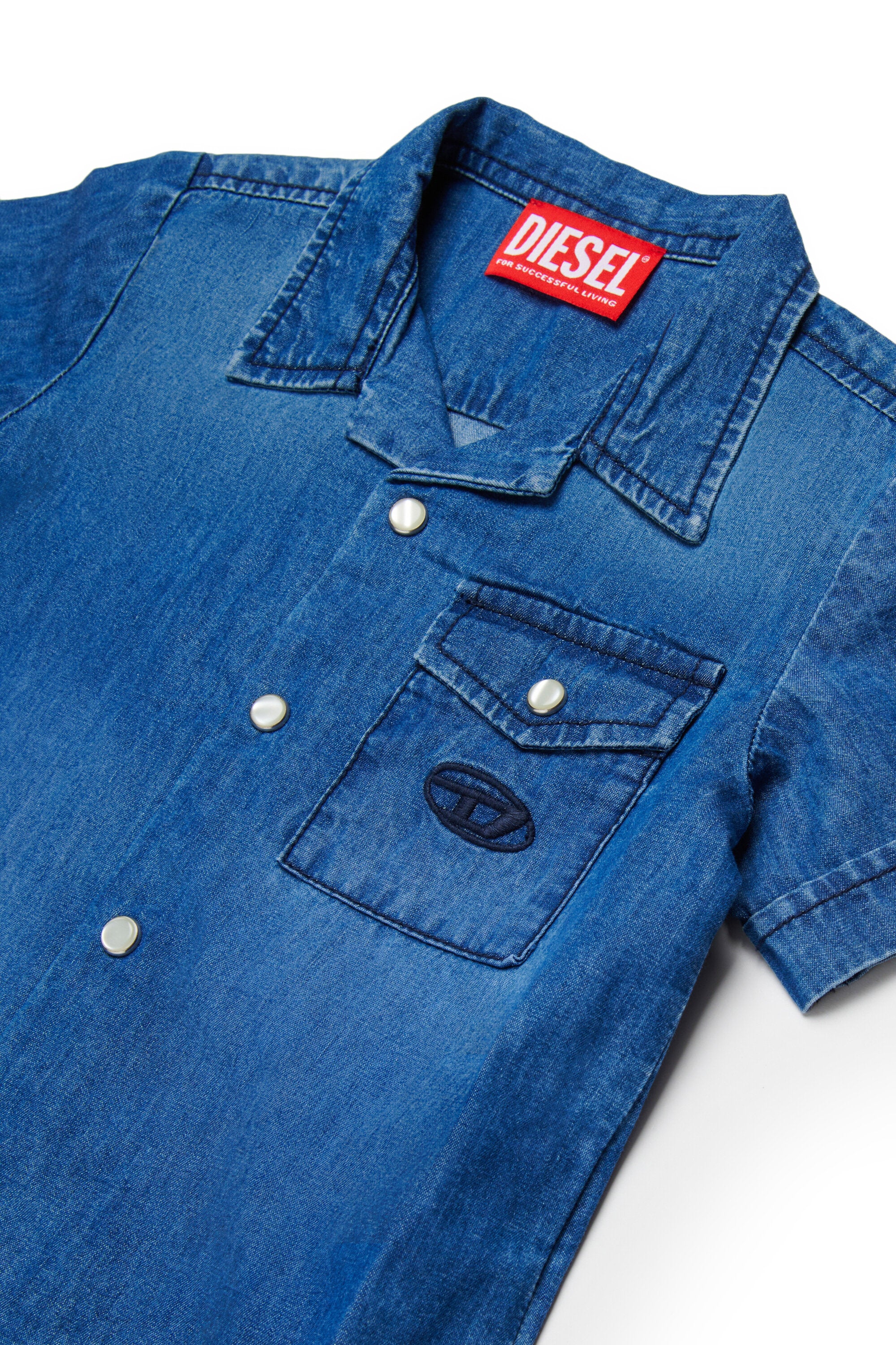 ロゴ入り半袖シャツ