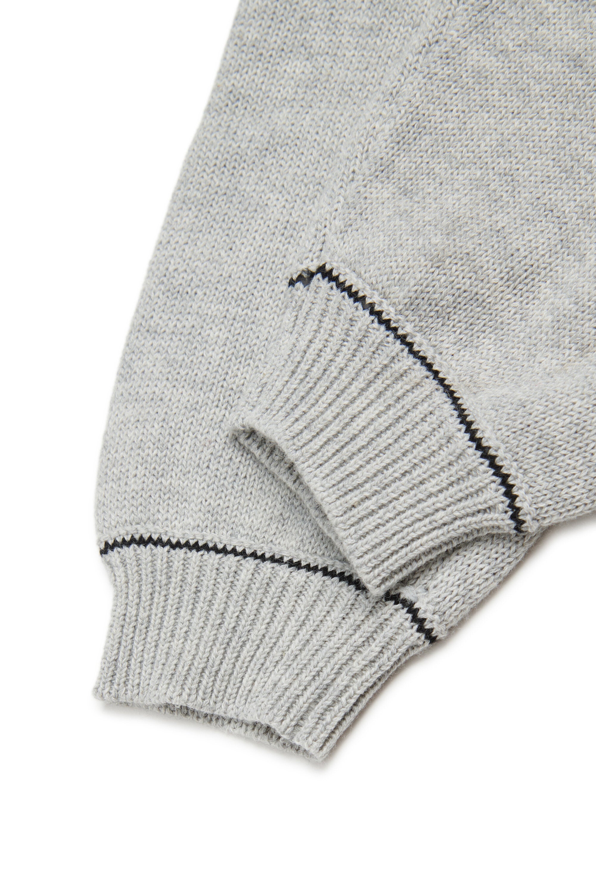 ロゴ入りニットパンツ