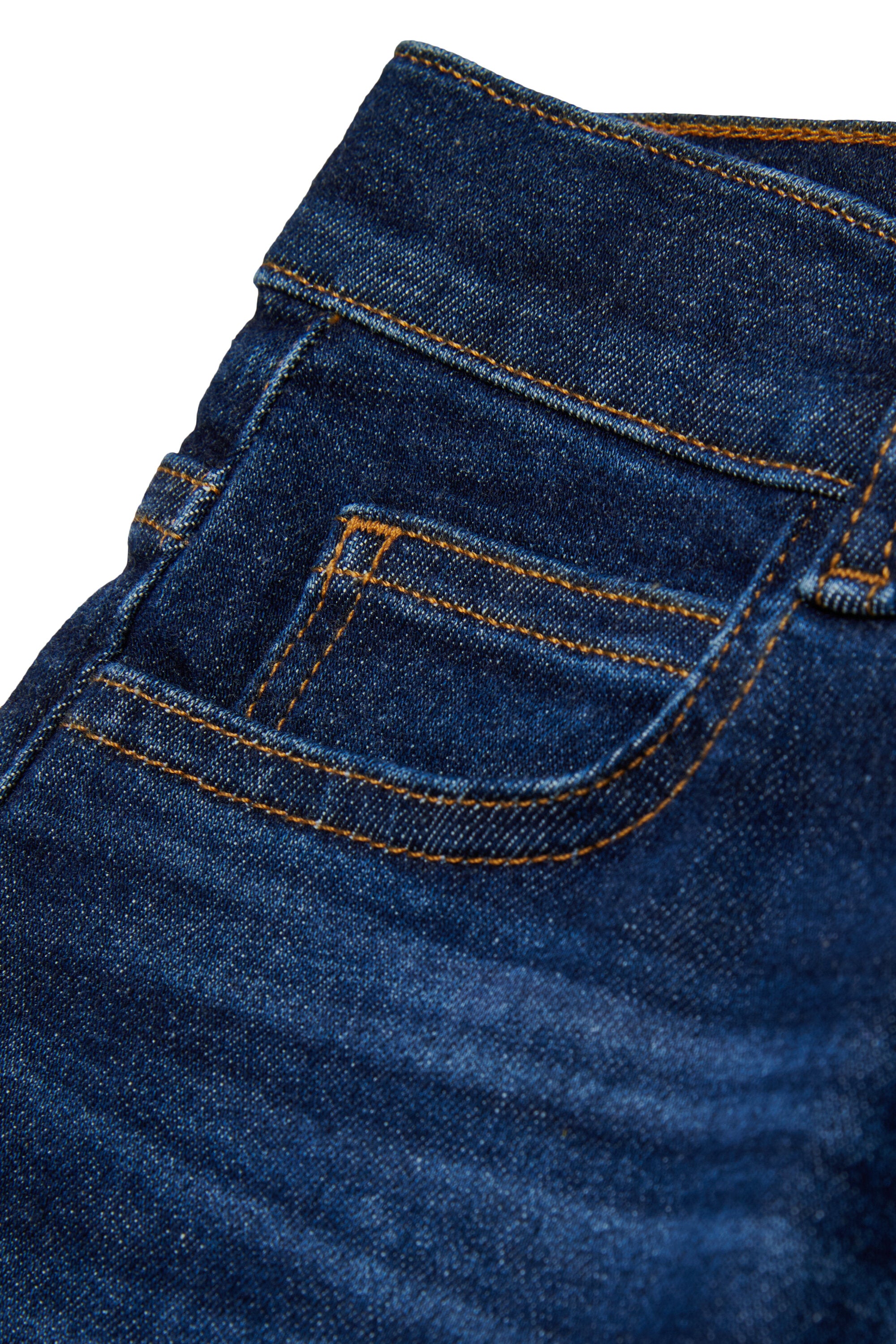 Regular blue jeans