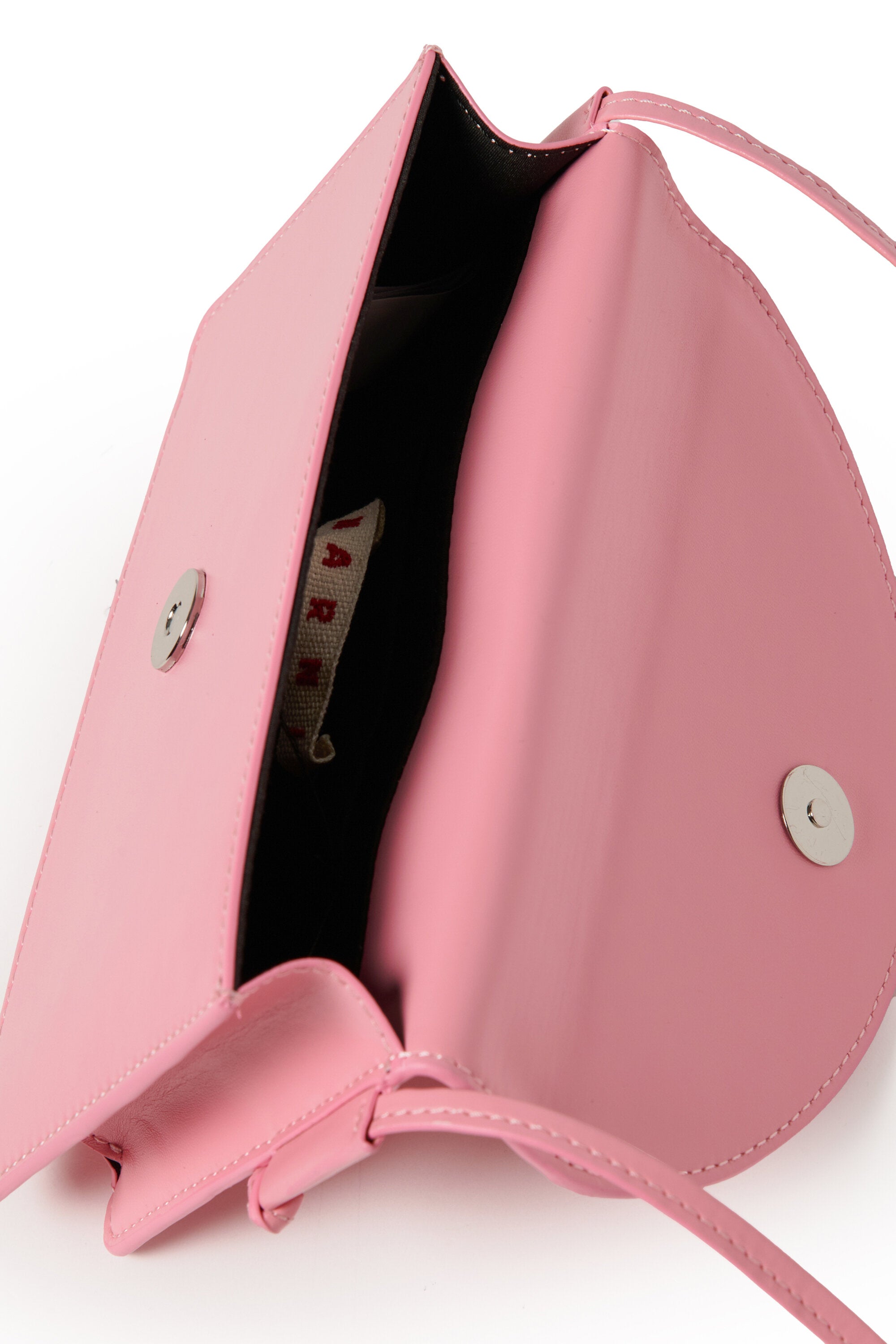 コーティング生地のミニバッグ