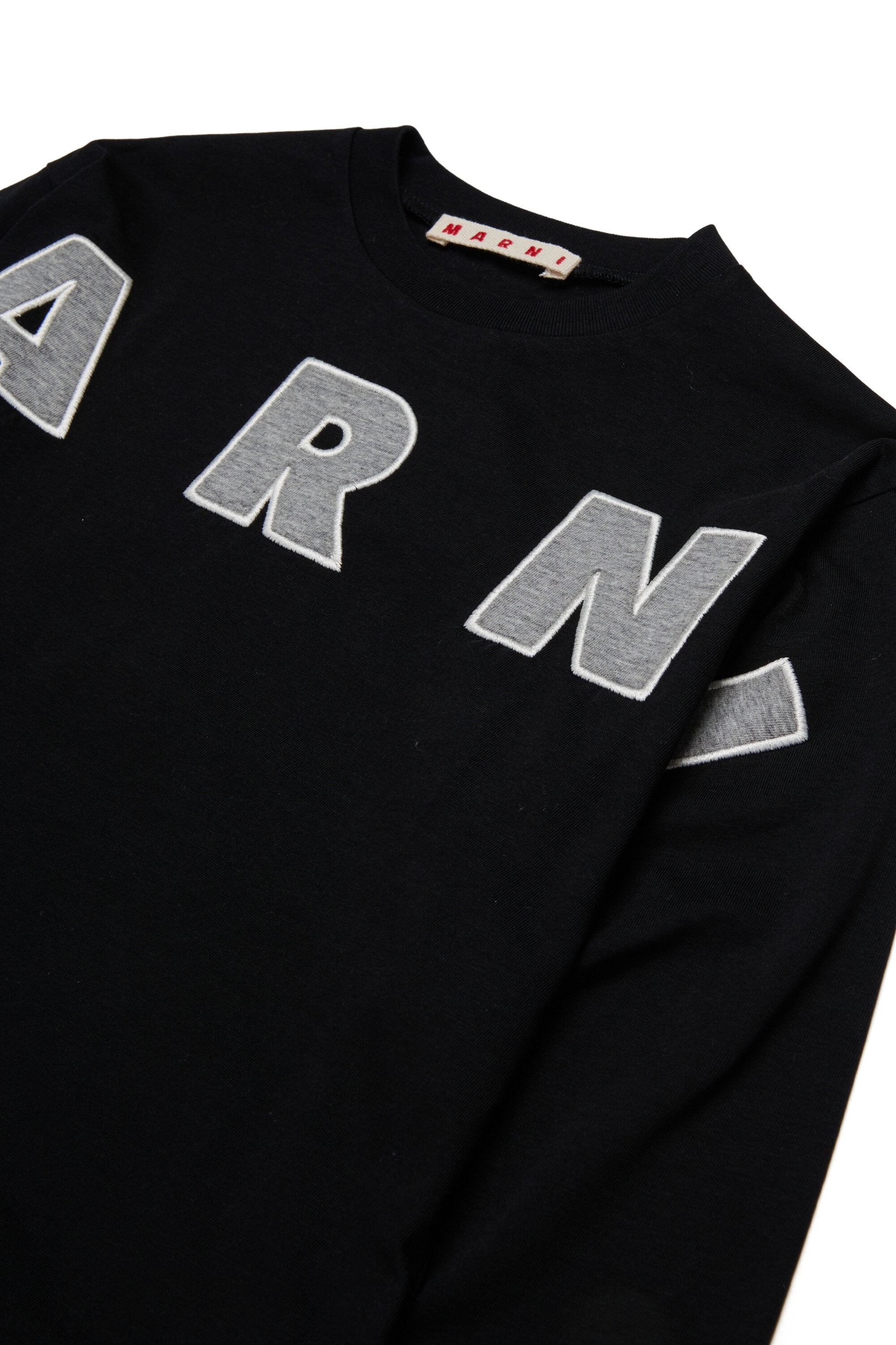 ロゴ刺繍入り長袖Tシャツ