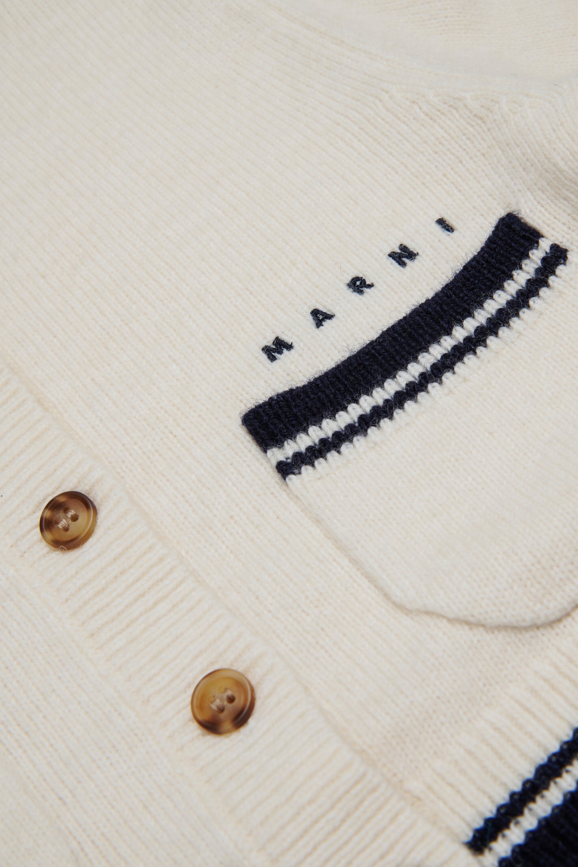 ポケット付きウール混カーディガン