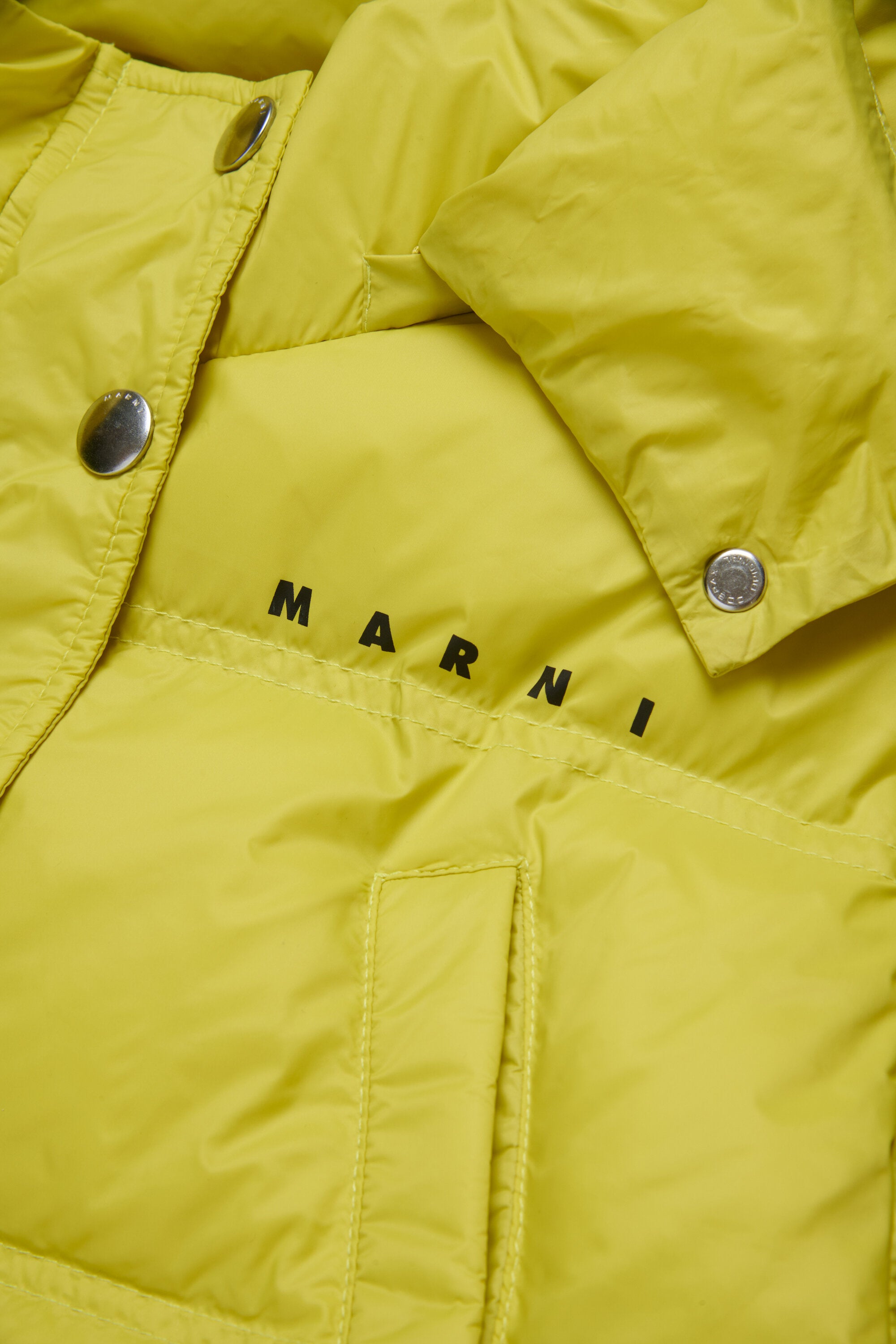 クロップド丈フード付き中わたジャケット