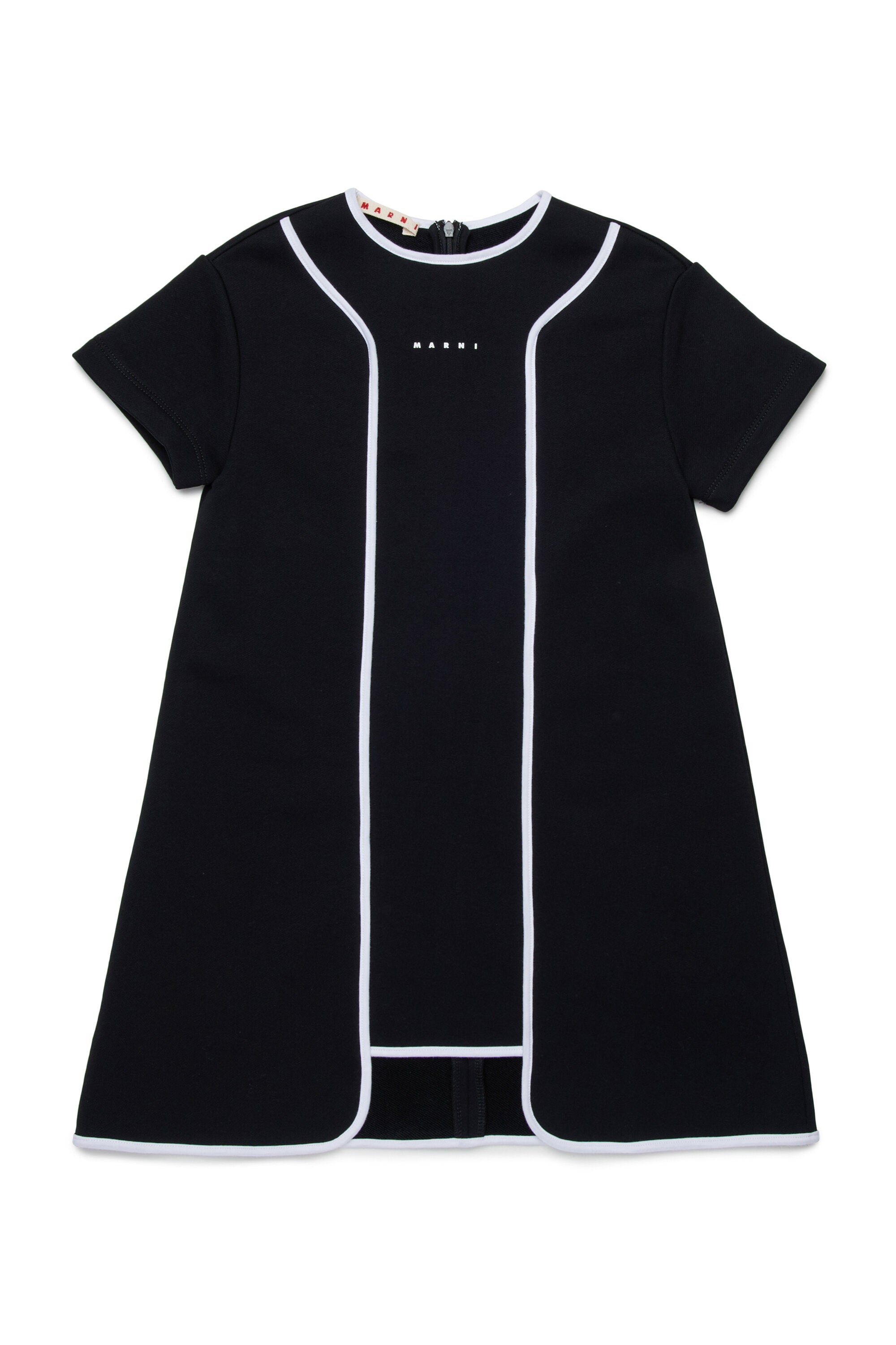 半袖のストレートラインドレス