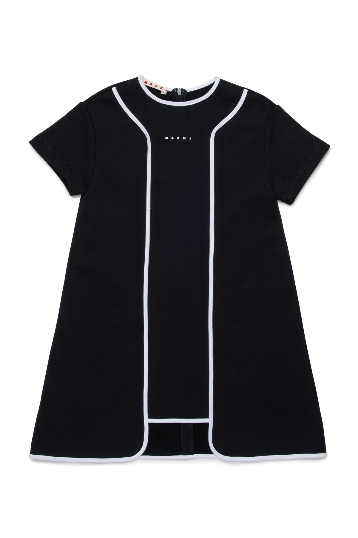 Dress with short sleeves and straight cut