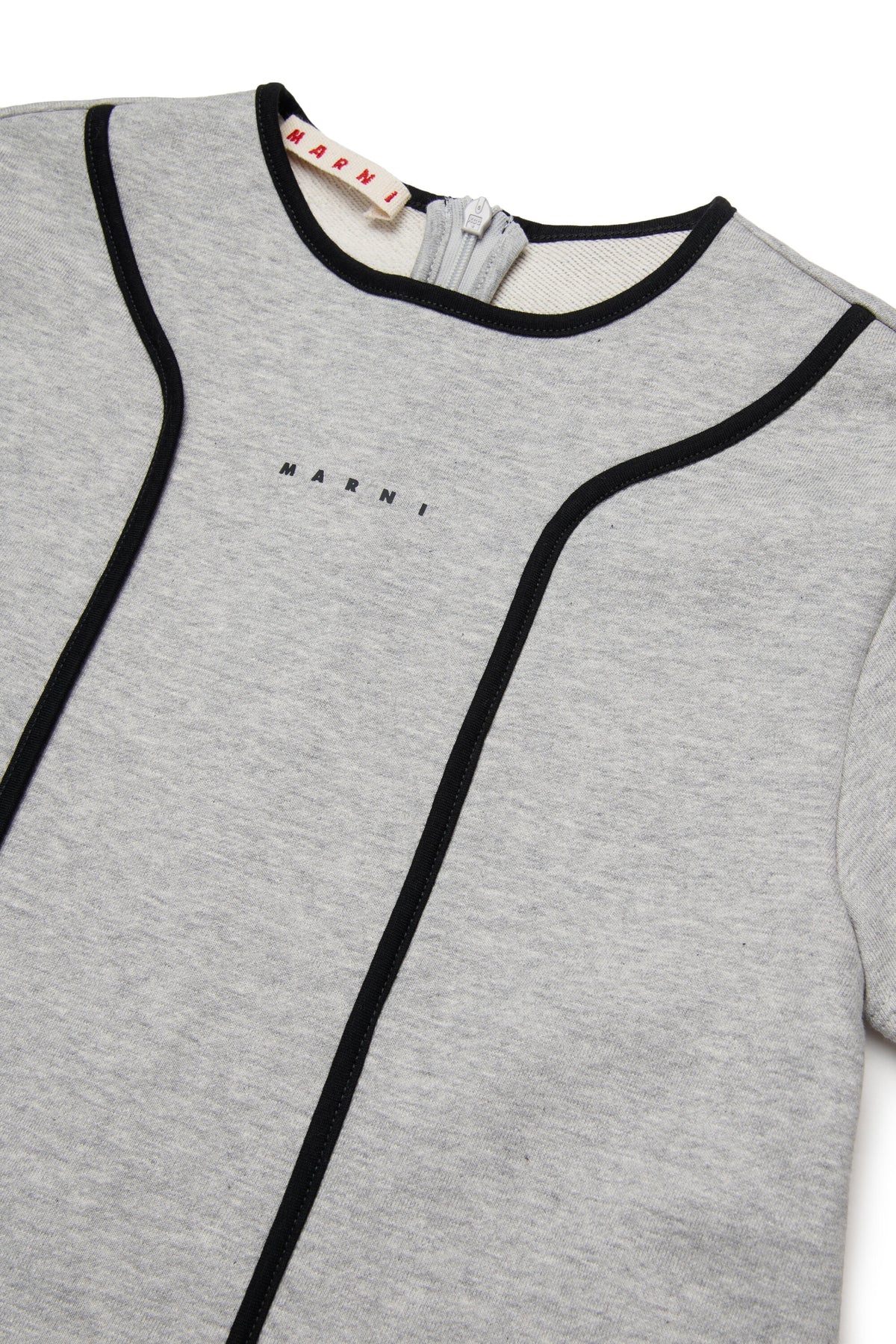 Dress with short sleeves and straight cut