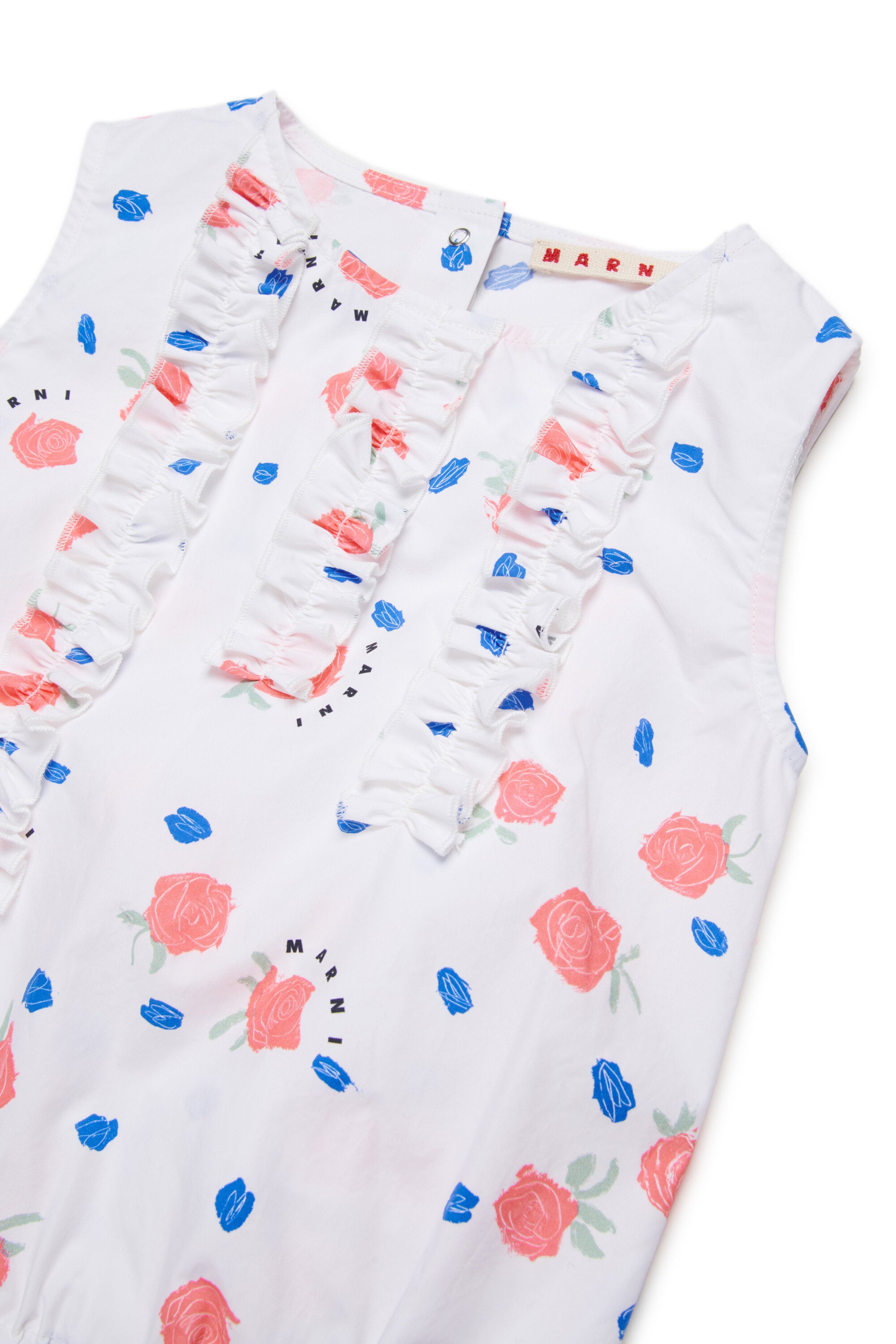 Sleeveless shirt with ruffles