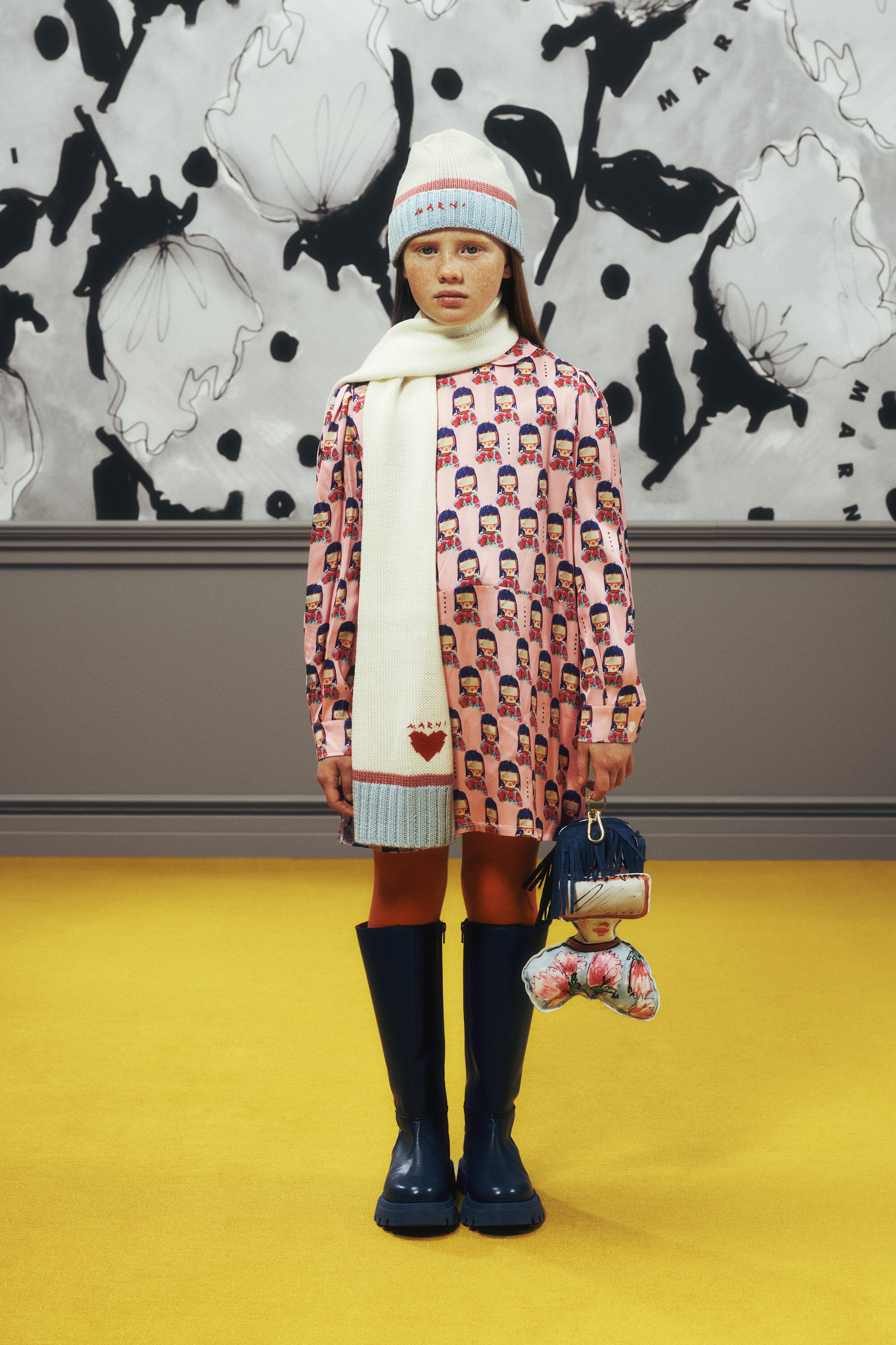 Patterned dress with classic collar