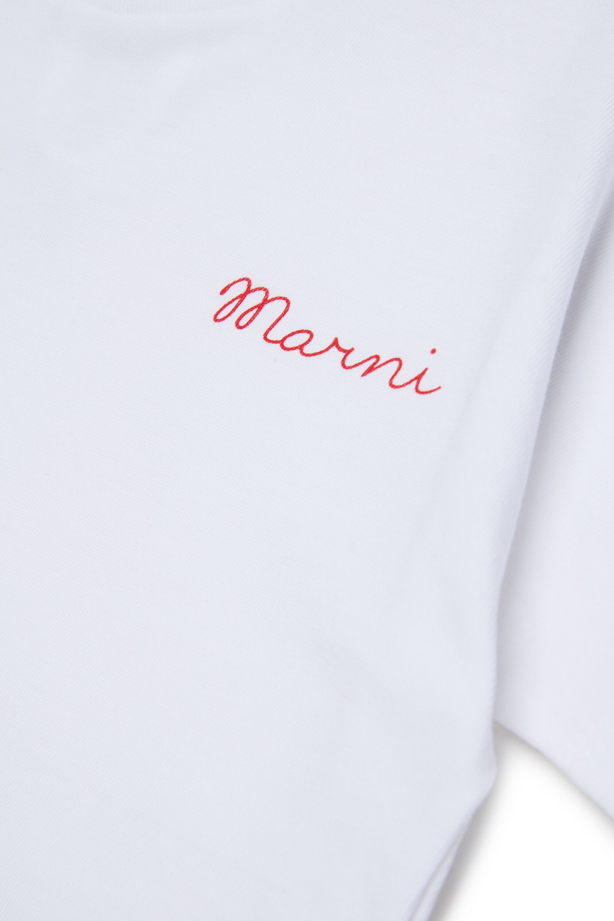 ロゴ入りTシャツ