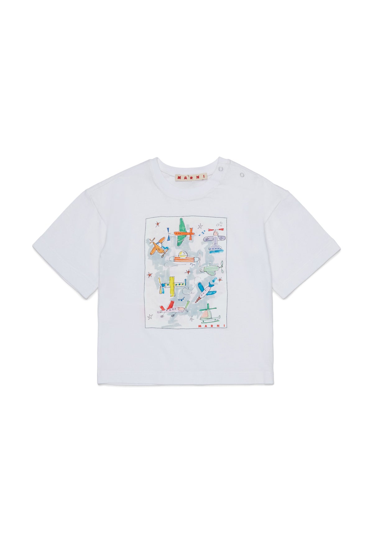 飛行機とロゴプリントのTシャツ
