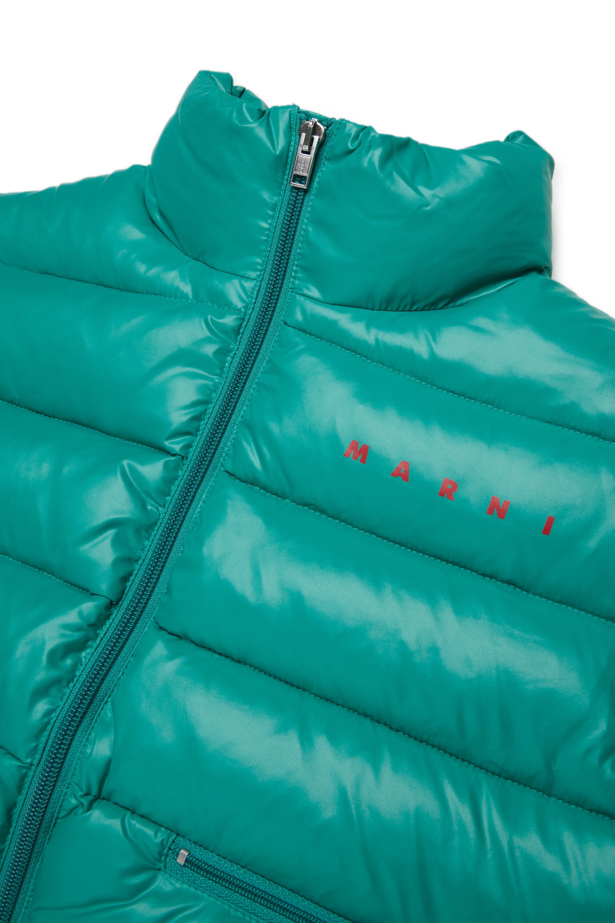 Sleeveless padded jacket