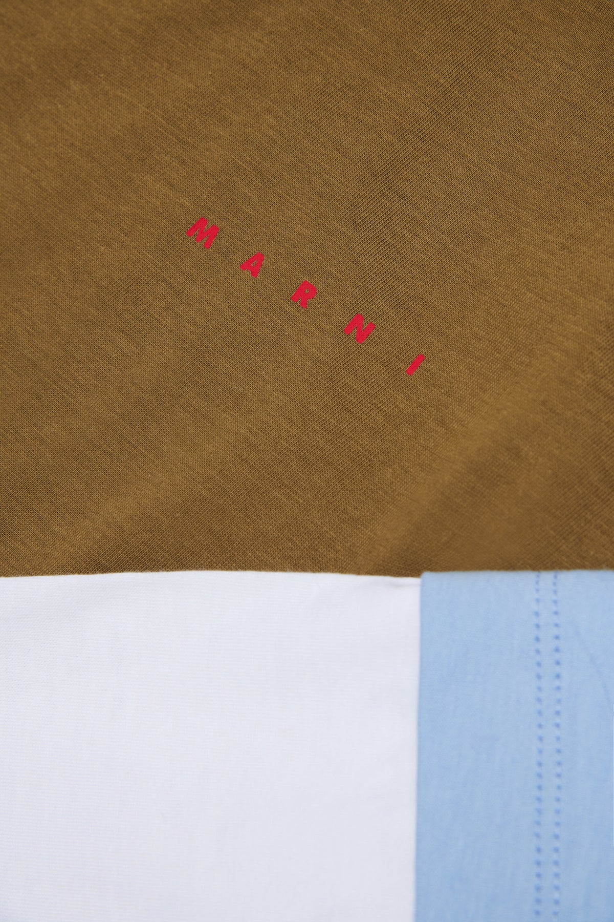 ロゴ入り長袖Tシャツ