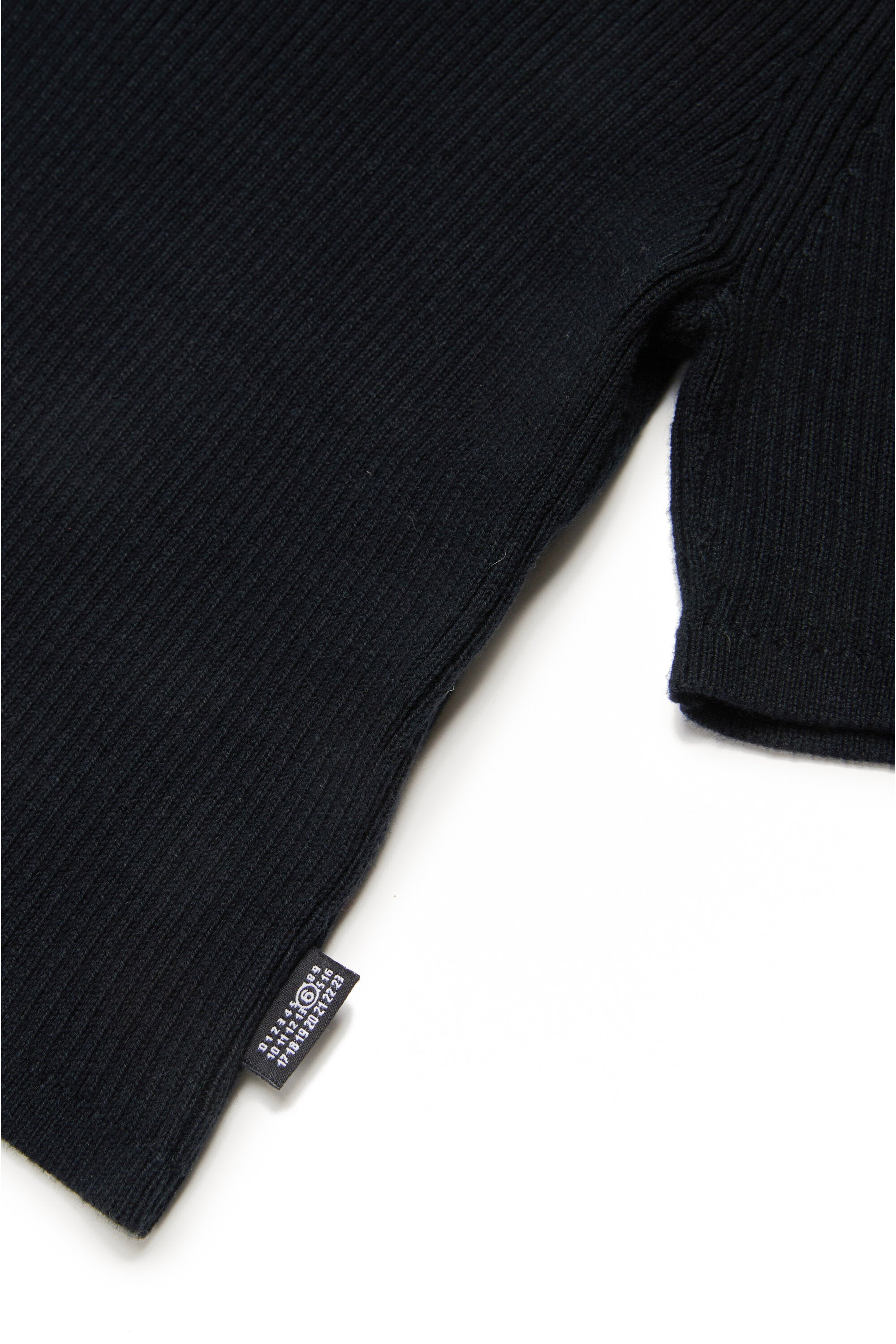 リブニットトップス