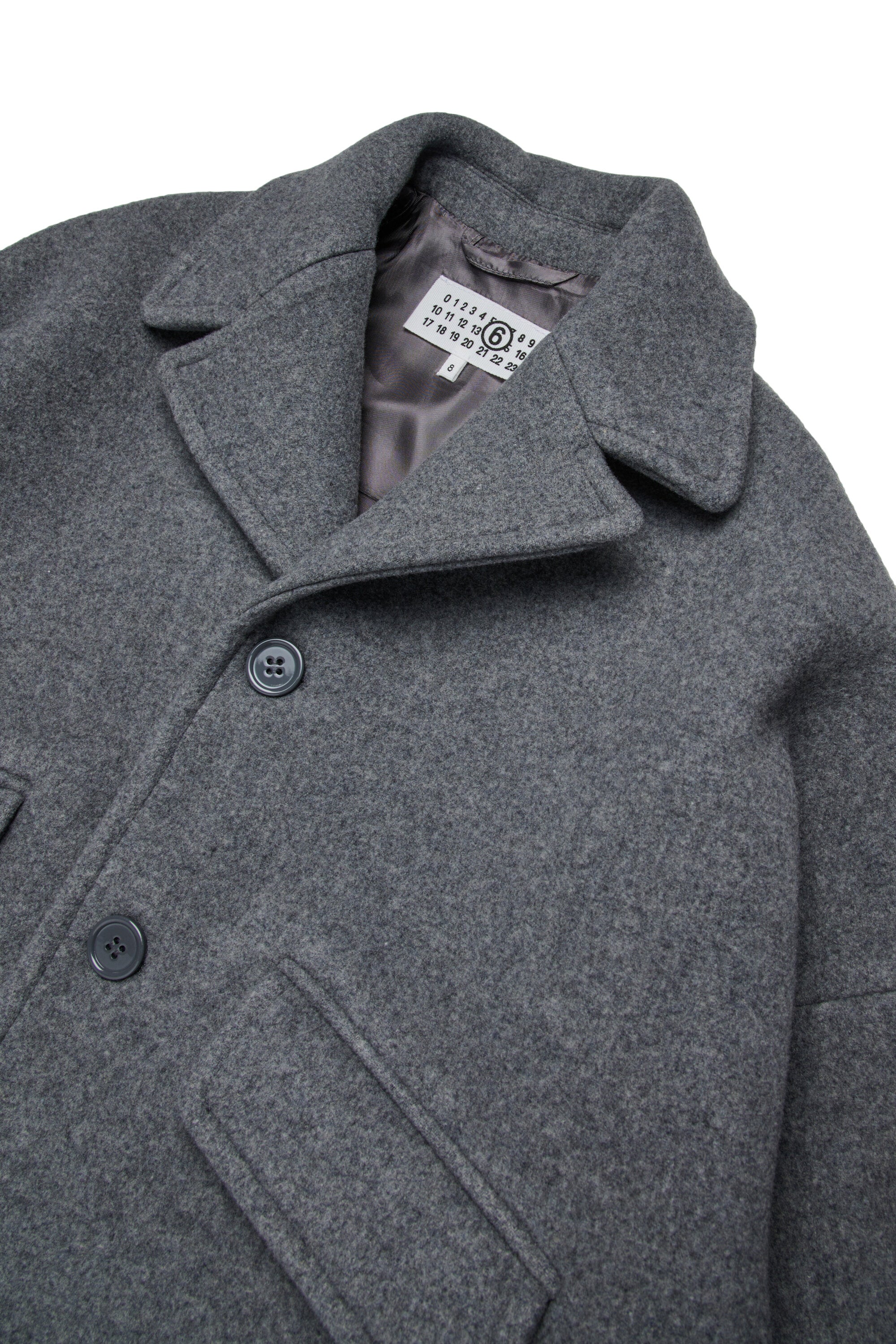 Egg-shape coat with inner lining