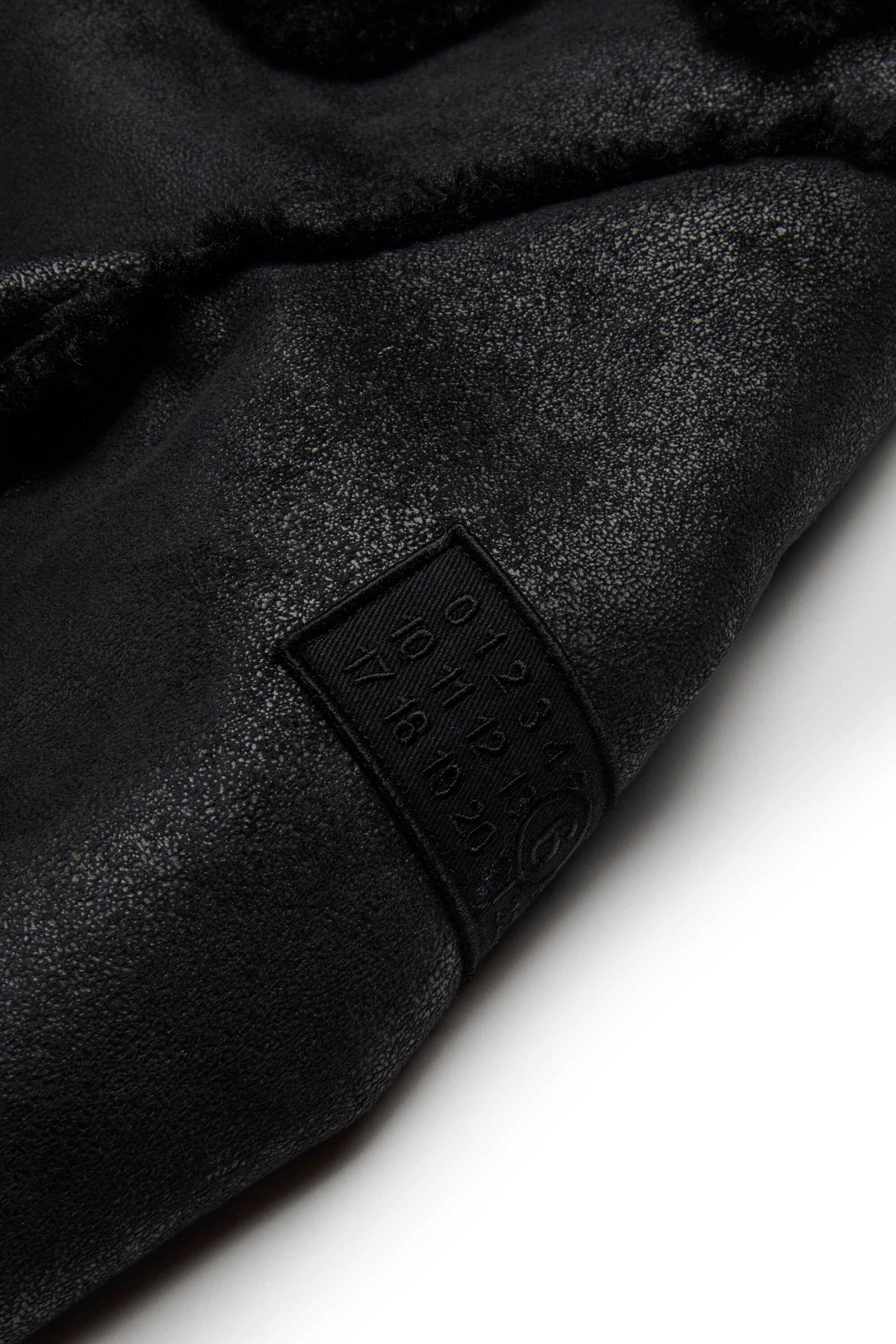 テディ・ディテールのシャーリング・ジャケット