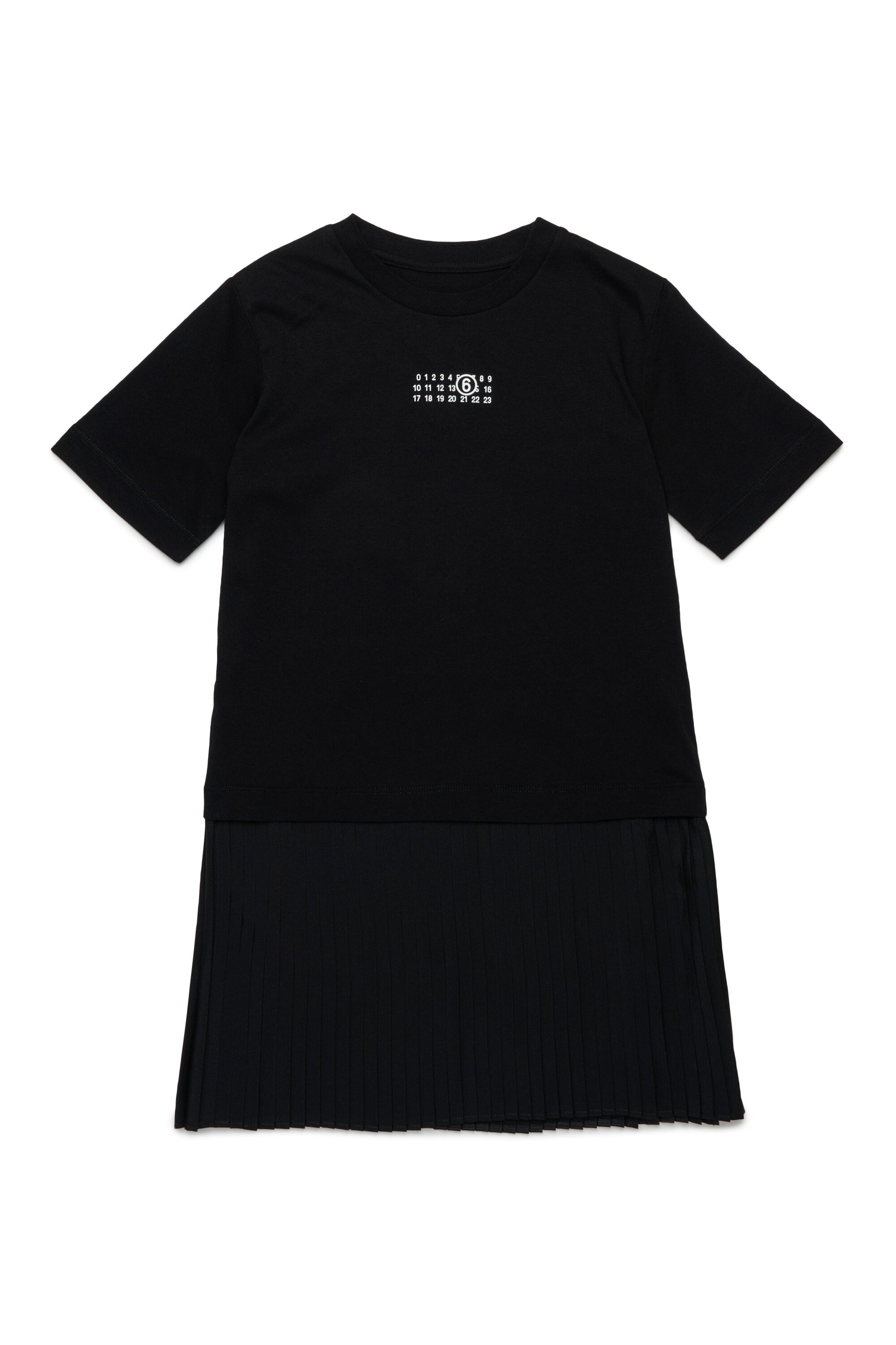 裾にプリーツの入ったジャージー素材のショートドレス