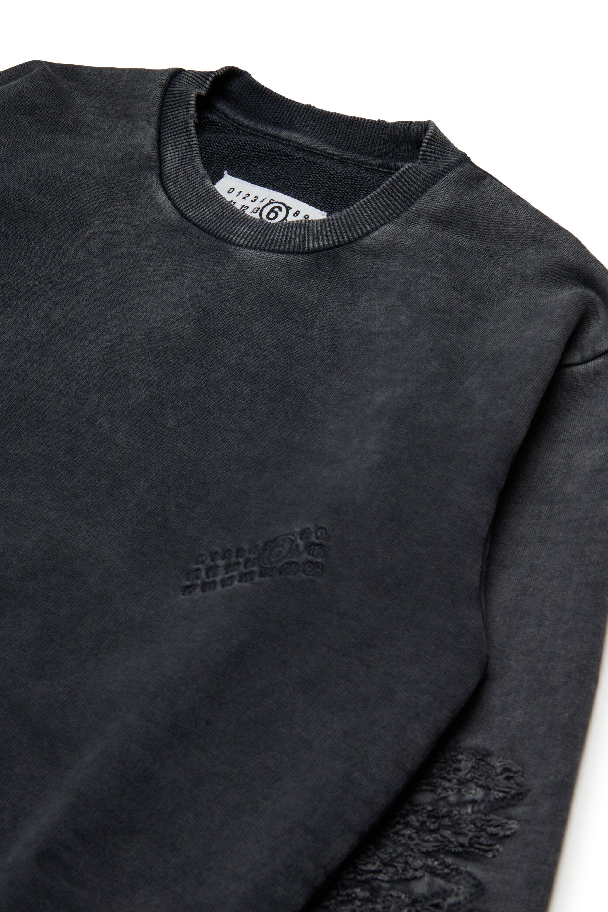 Crew-neck sweatshirt with mending breaks