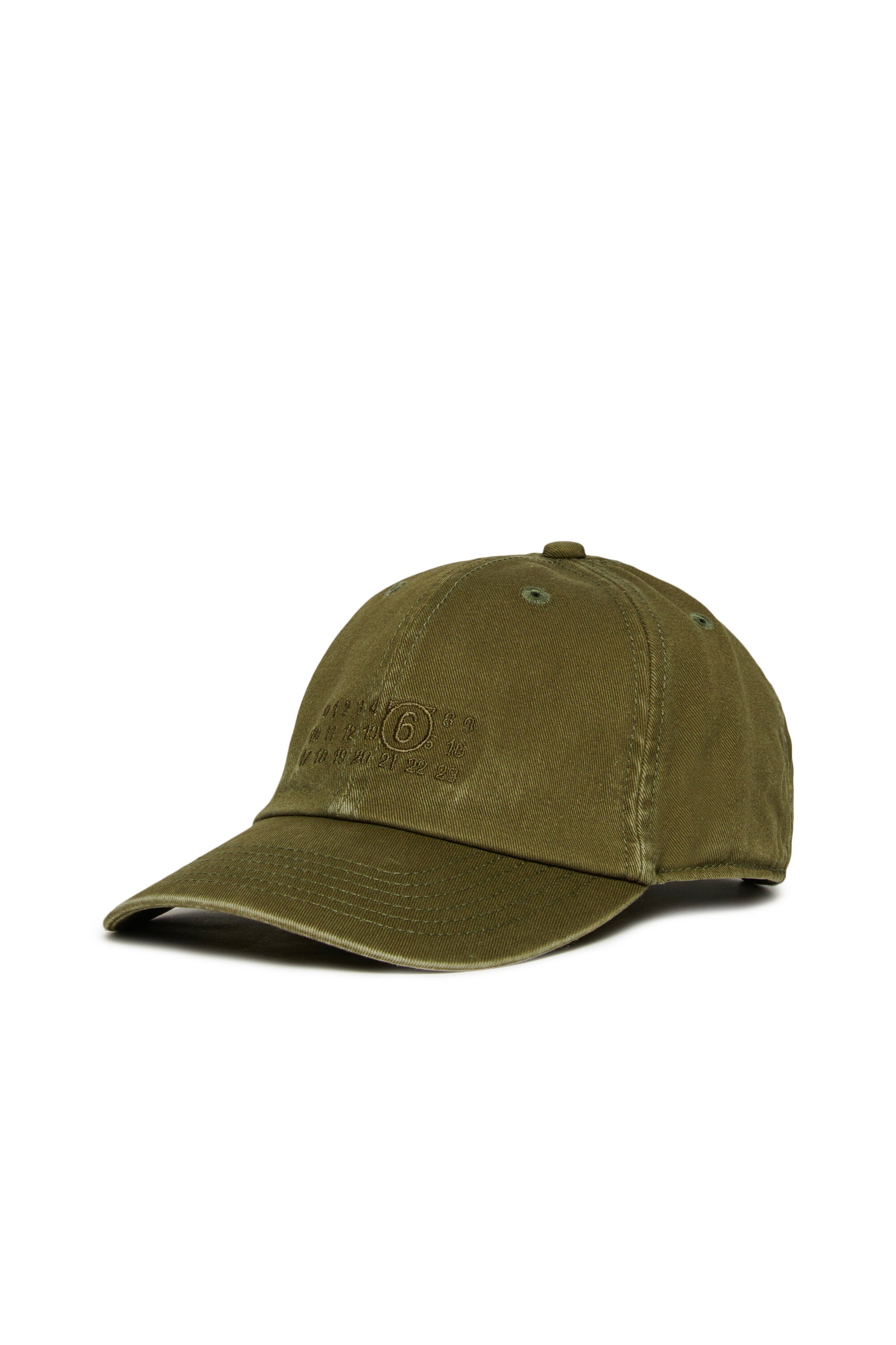 Baseball cap in gabardine with a worn effect