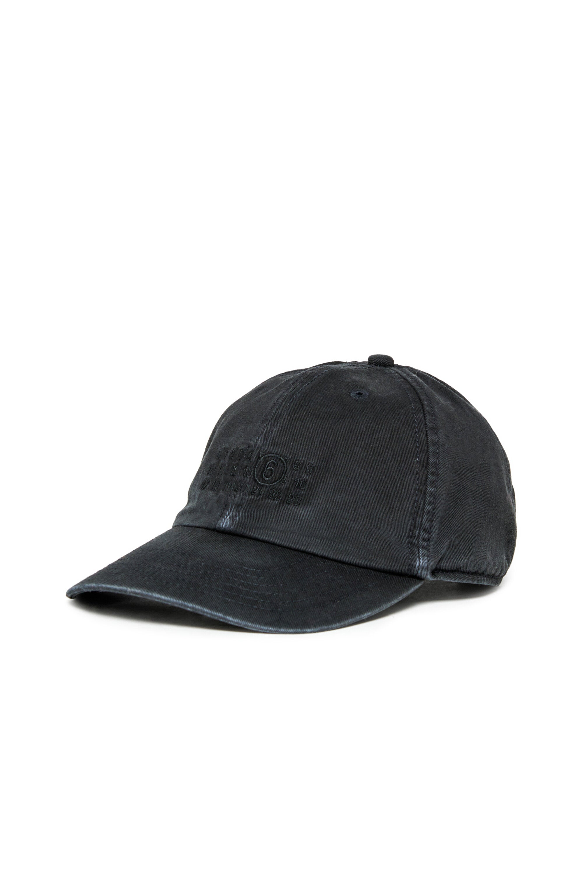 Baseball cap in gabardine with a worn effect