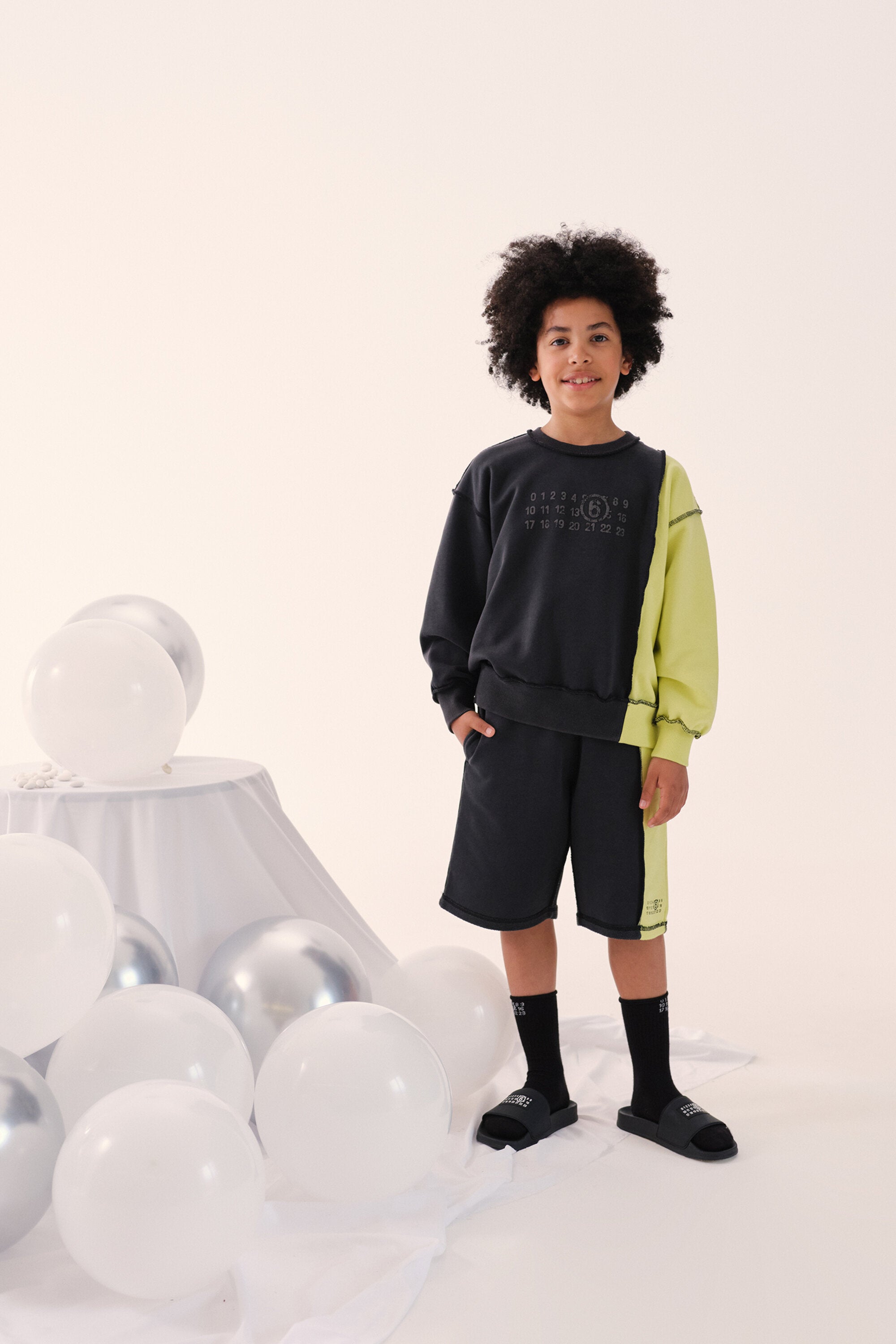 Sweatshirt shorts with logo