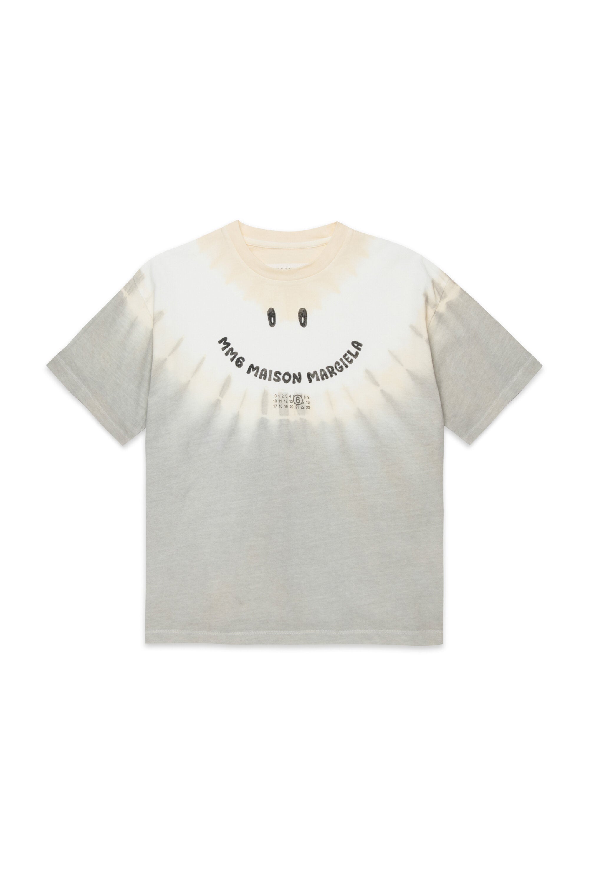 ファニーなロゴ入りTシャツ