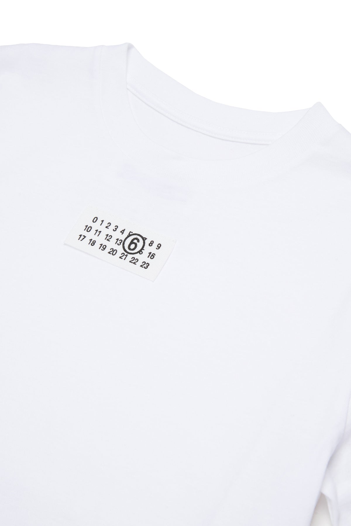 ロゴ入りTシャツ
