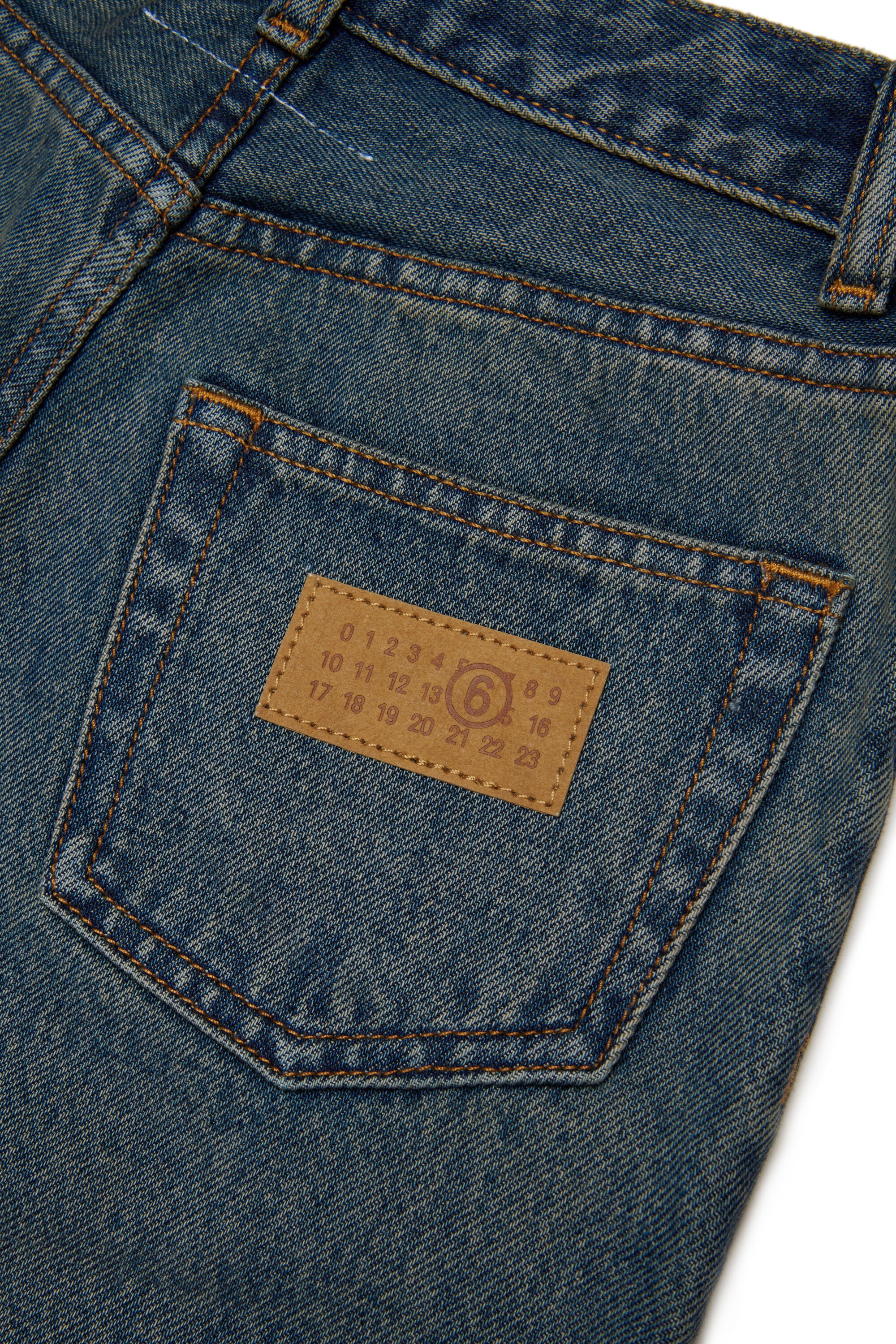 Regular blue jeans