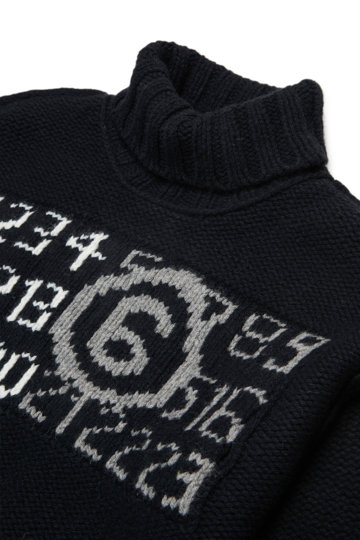Turtleneck with logo