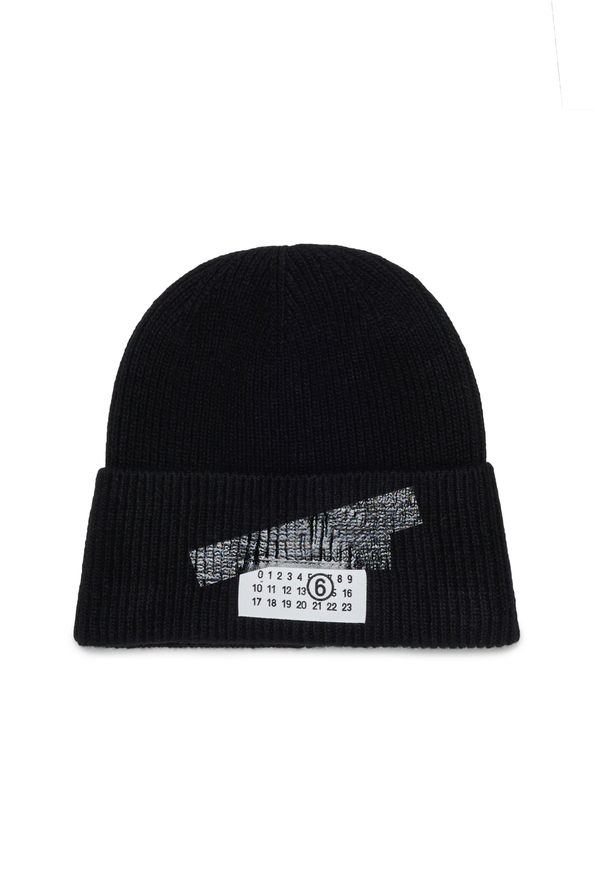 Ribbed beanie with logo