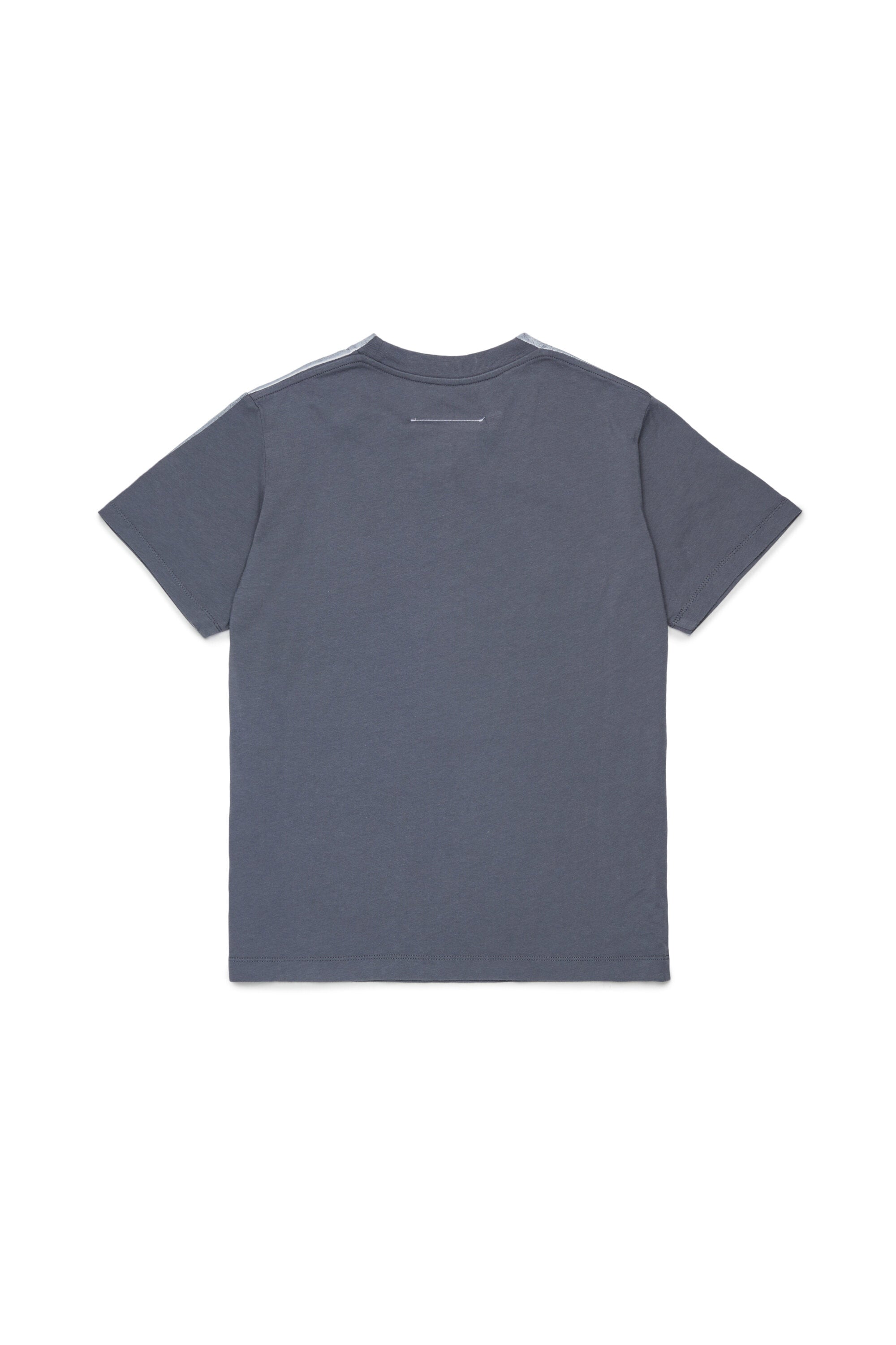 ロゴ入りTシャツ