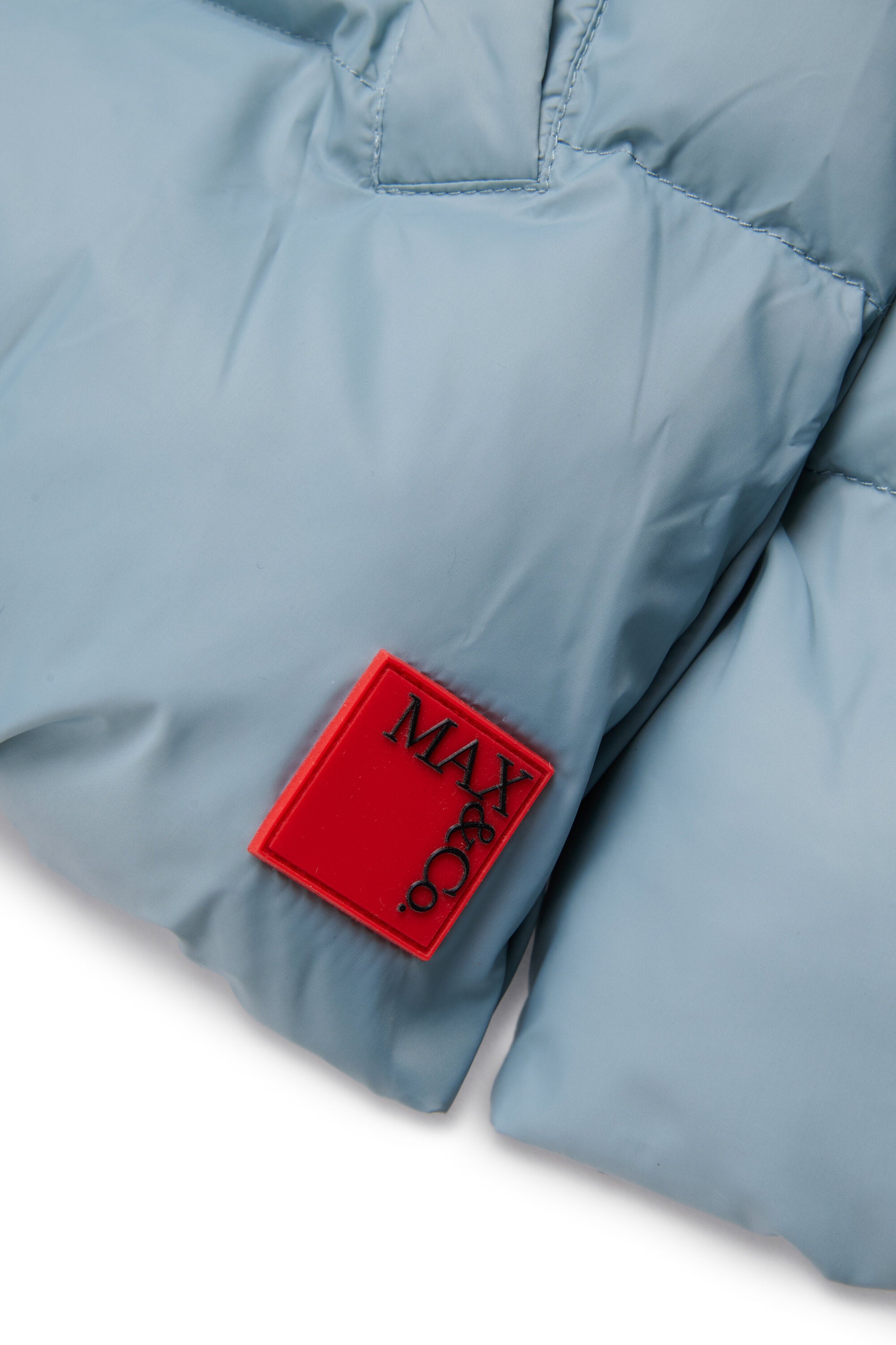 フード付きショート・ジャケット