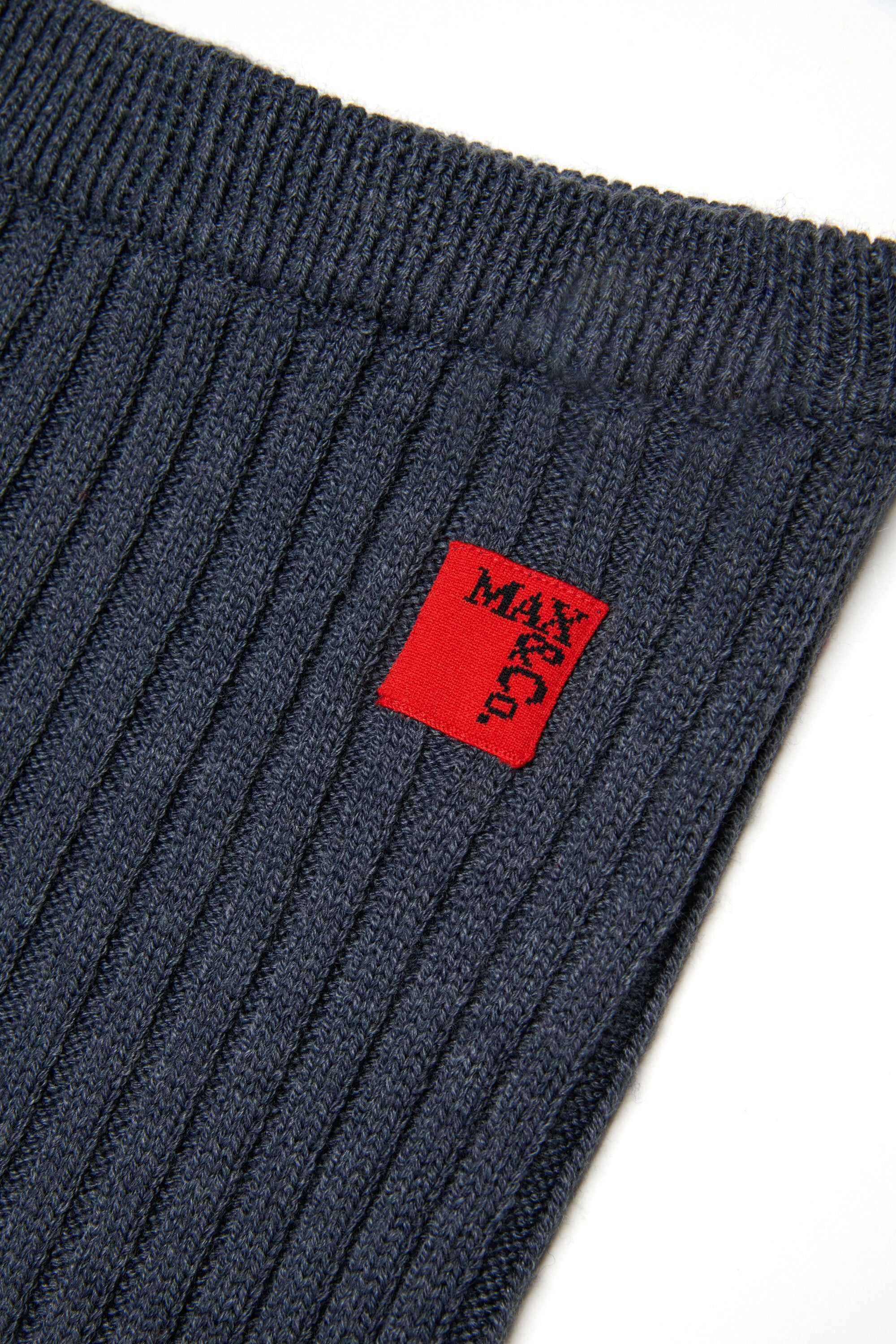 リブ編みウール混ニットパンツ