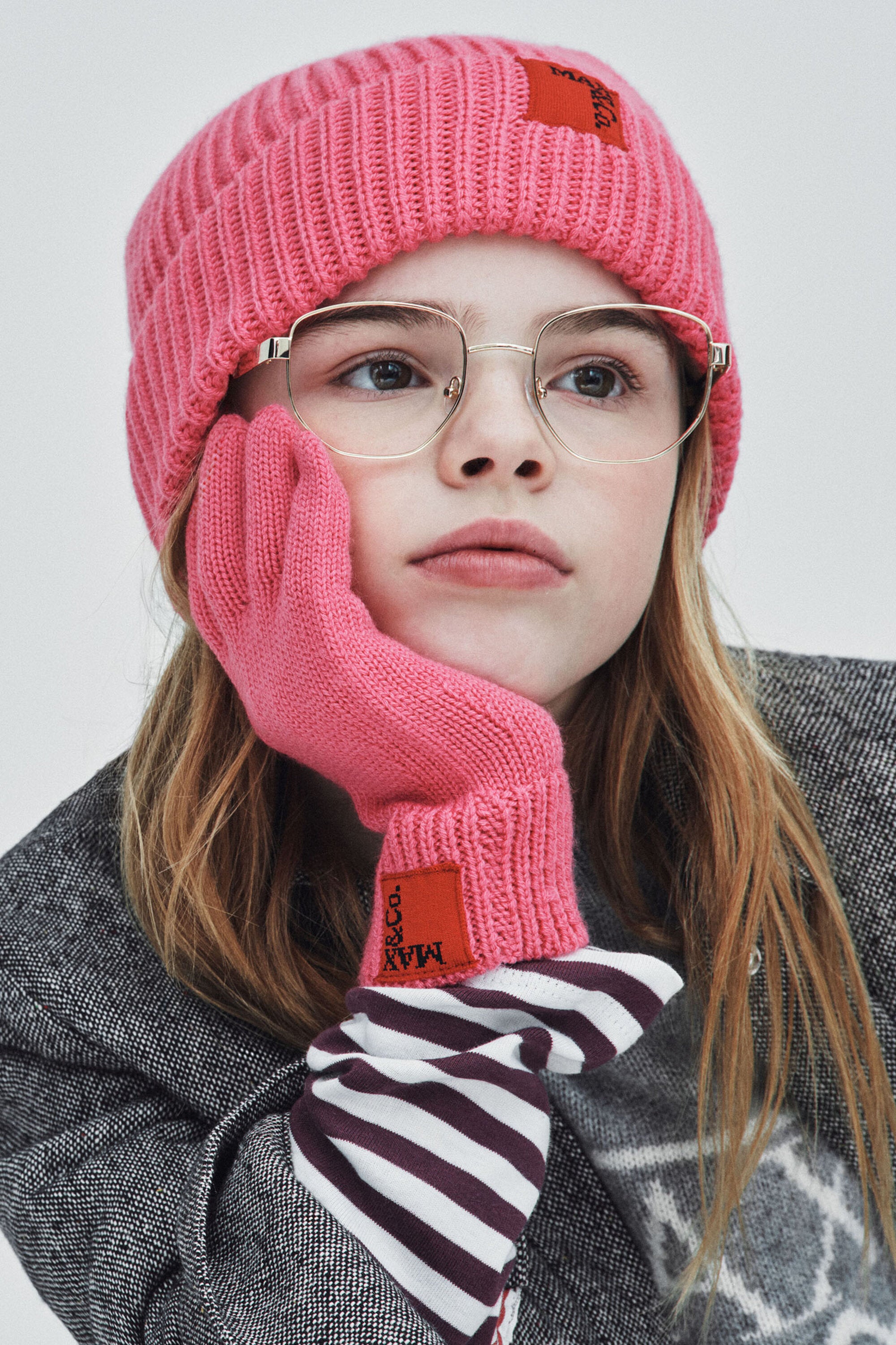 Wool blend gloves with patch