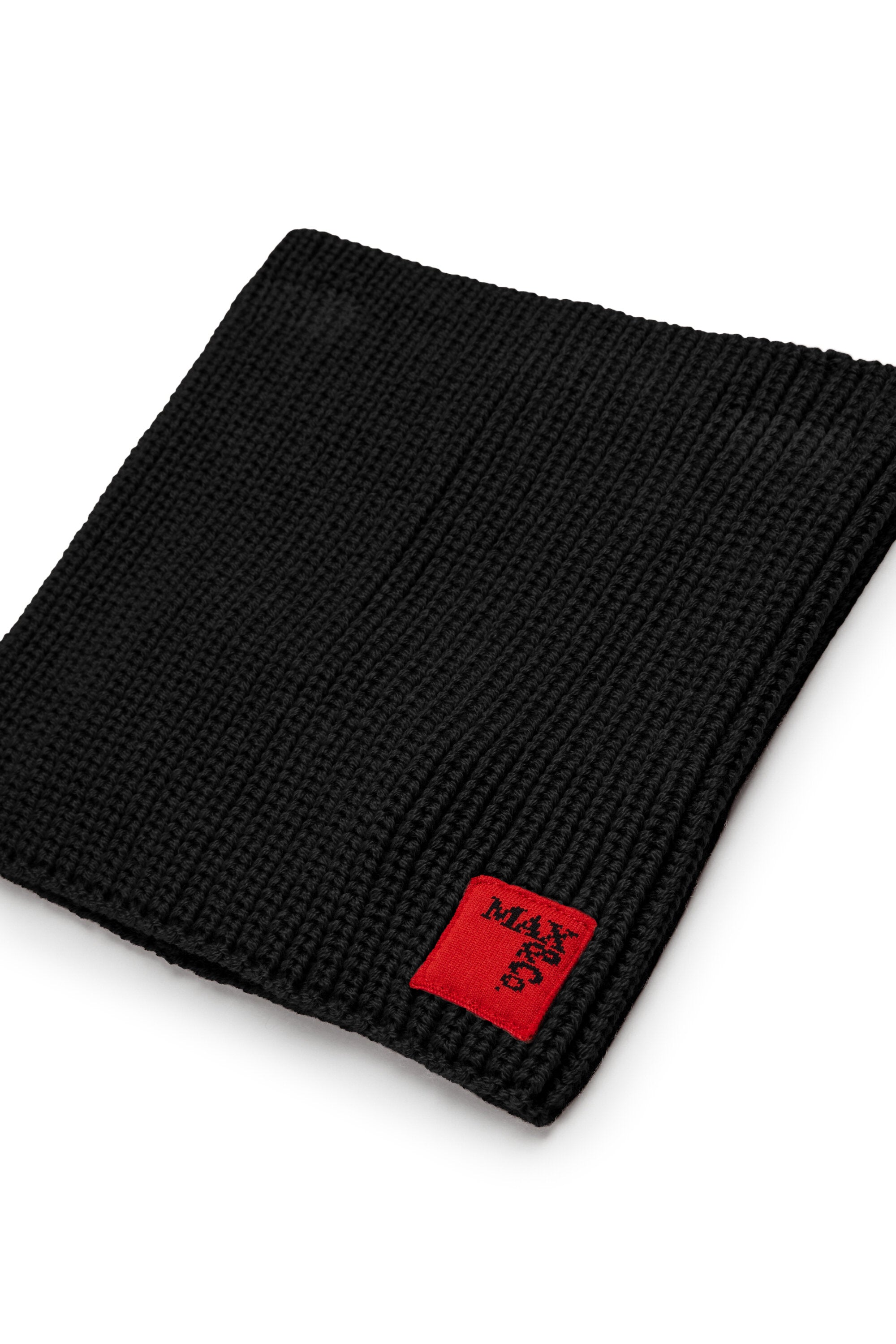 Wool-blend knit collar with patch