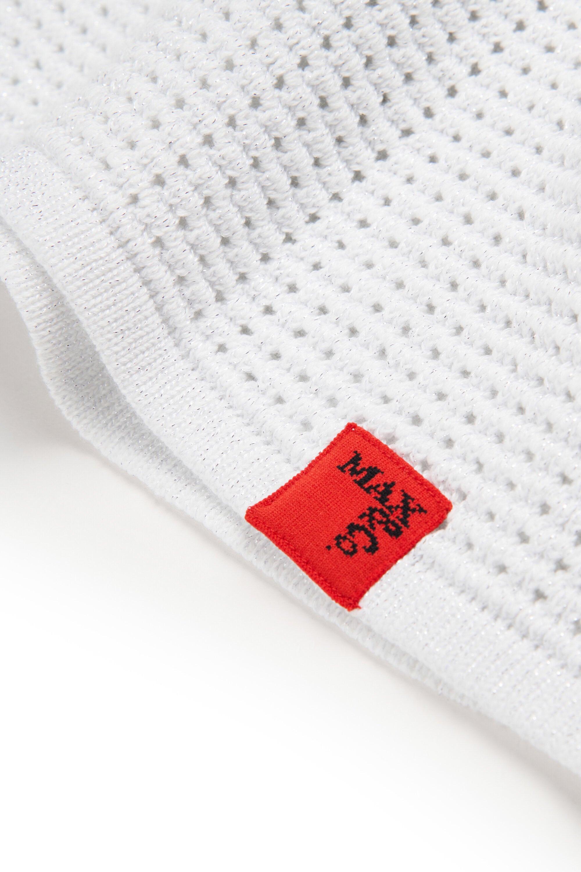 クロシェ編みノースリーブトップ