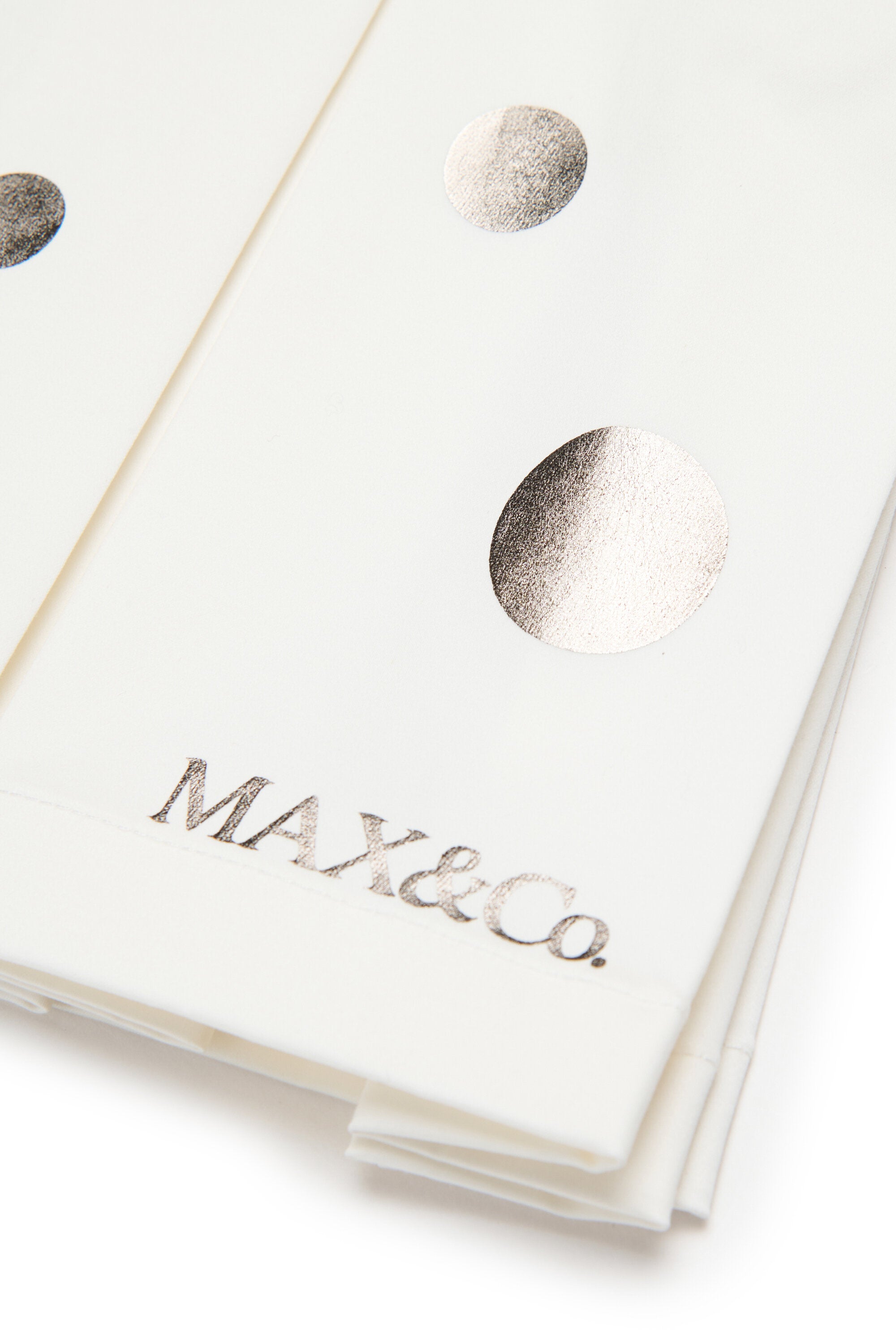 メタリックドット入りプリーツスカート