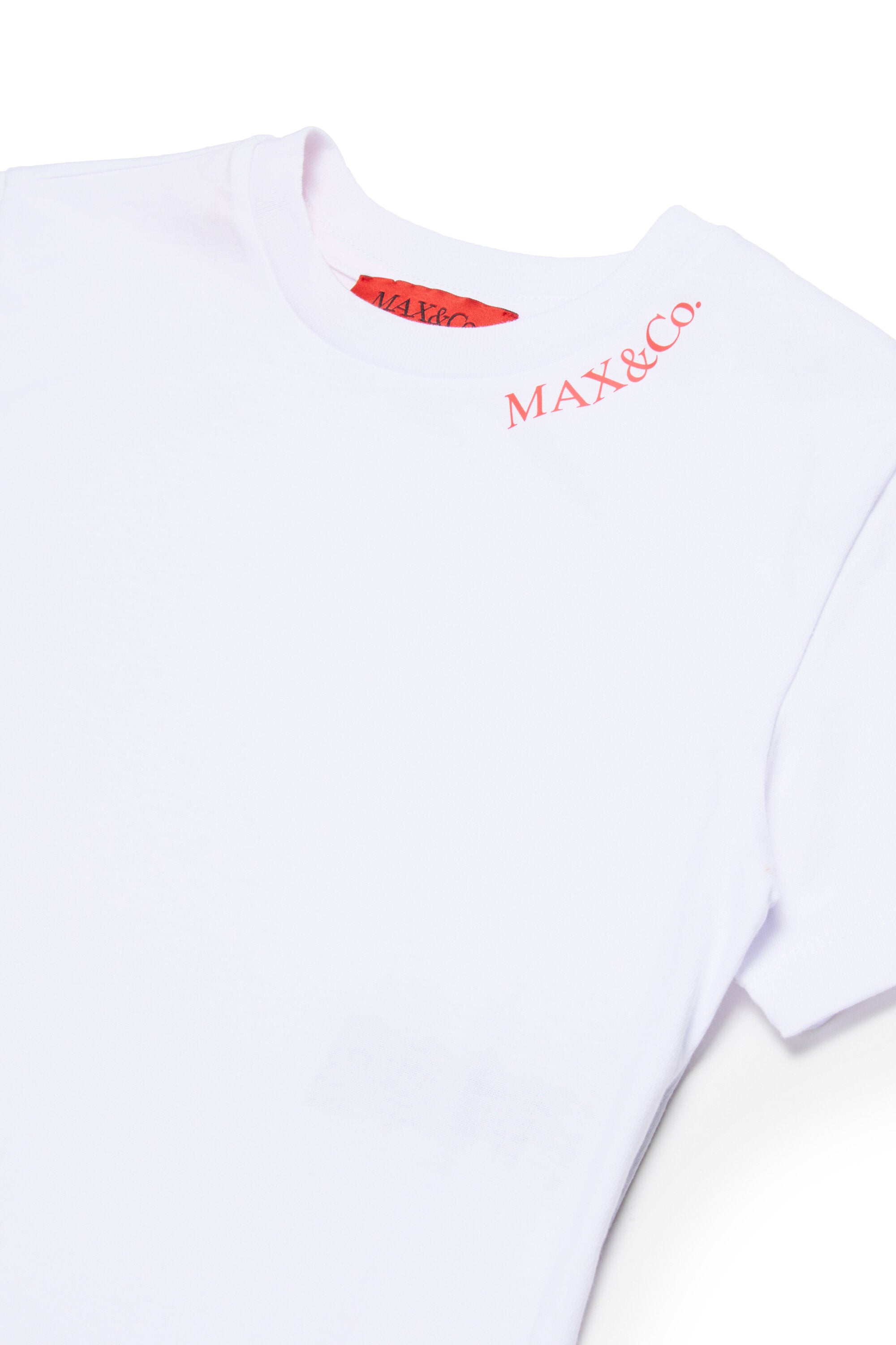 ロゴ入りTシャツ