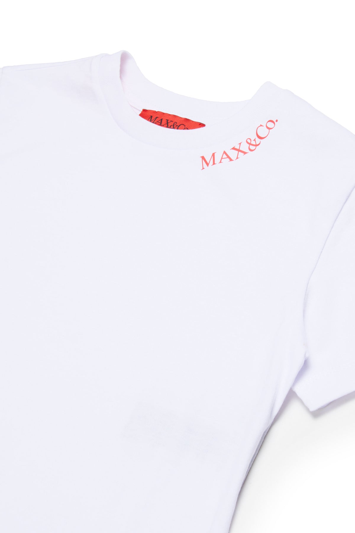 ロゴ入りTシャツ