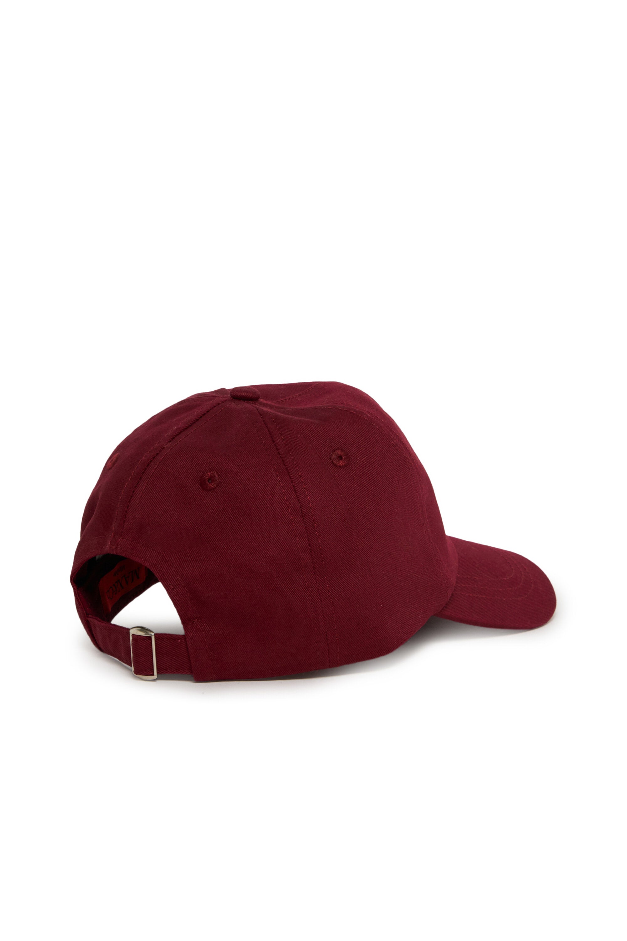 Baseball cap with logo