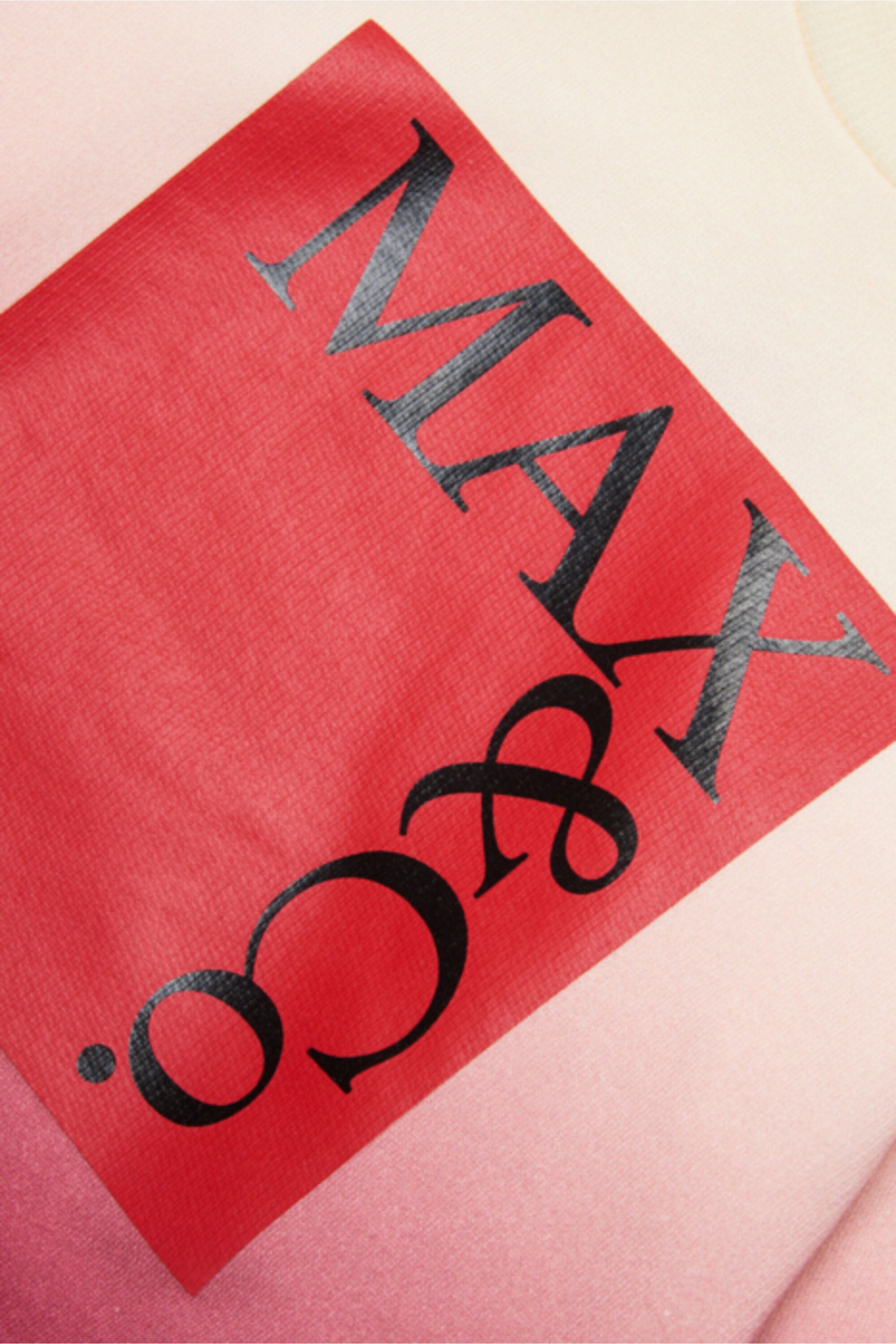 ロゴ入りクルーネックスウェット