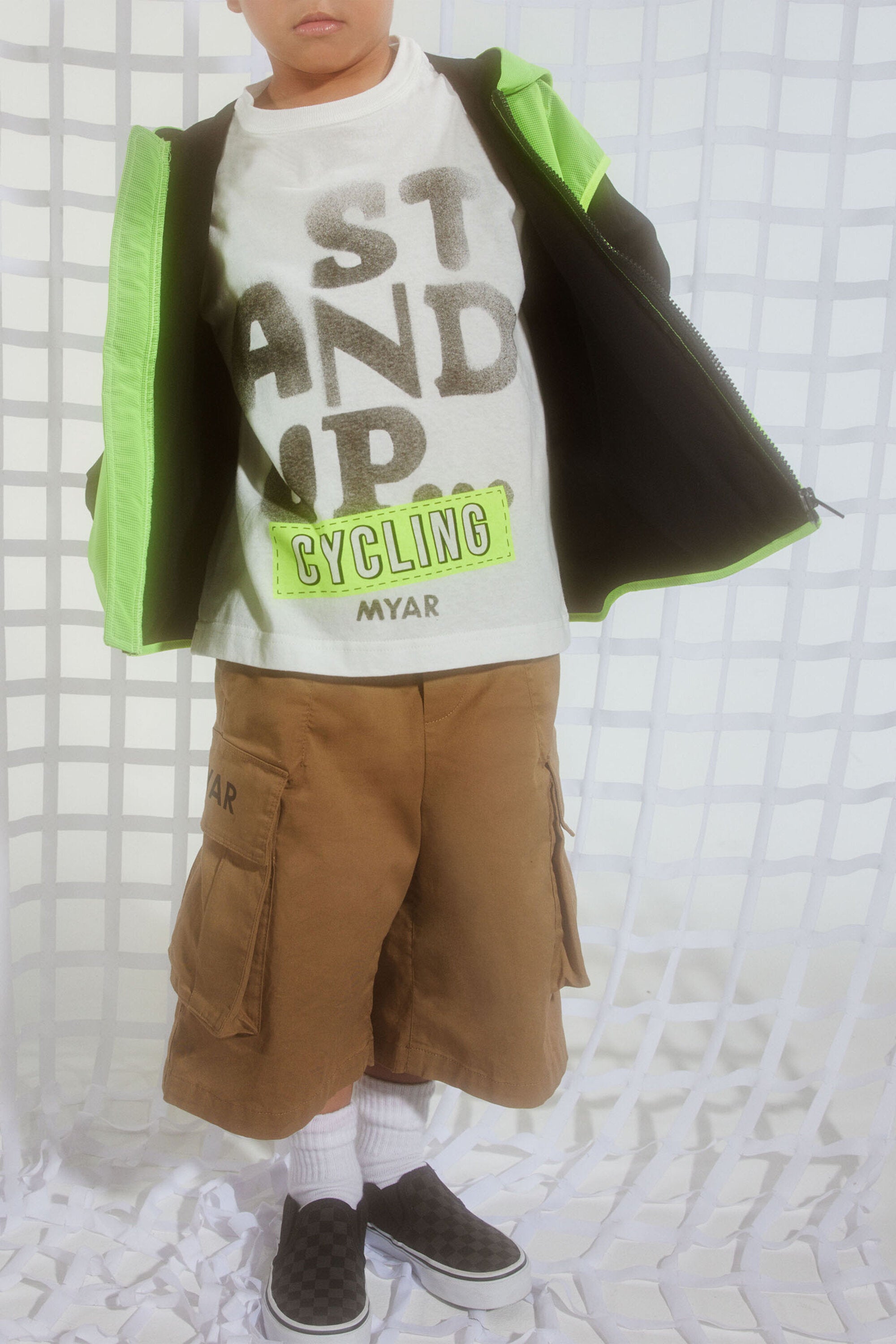 スタンドアップグラフィック入りデッドストックコットンTシャツ