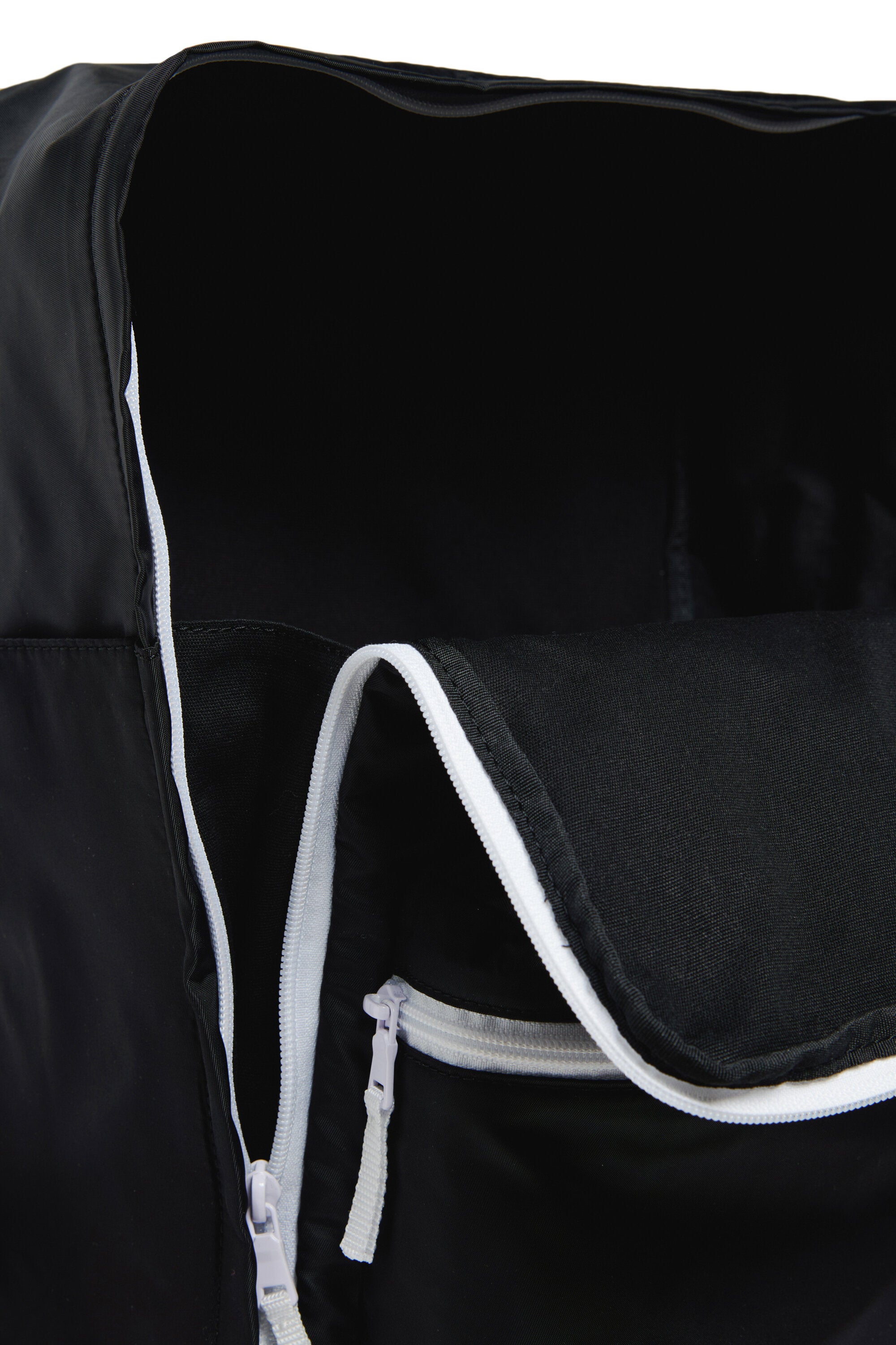 ブランドテープ付きバックパック