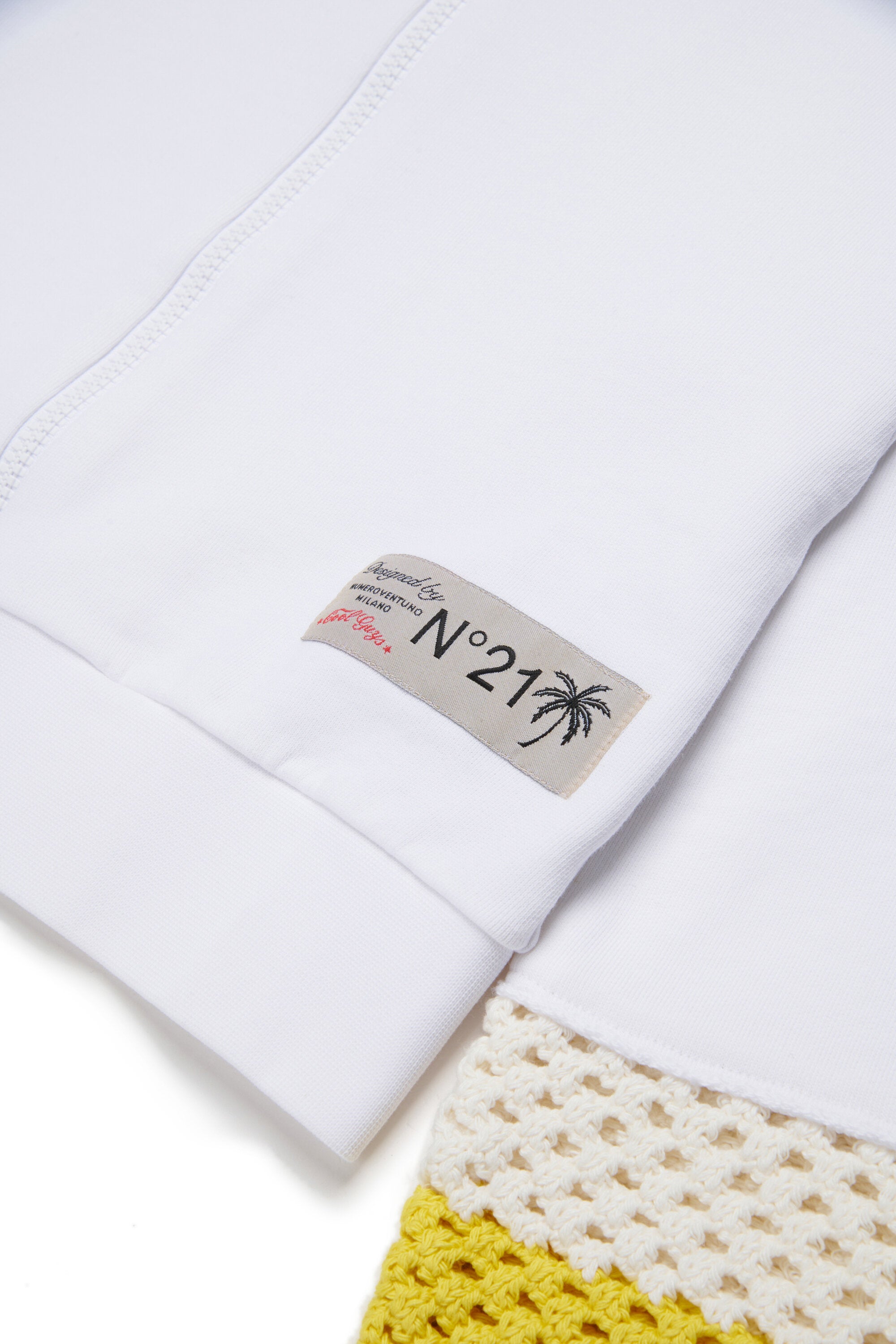 ロゴ入りフルジップスウェット