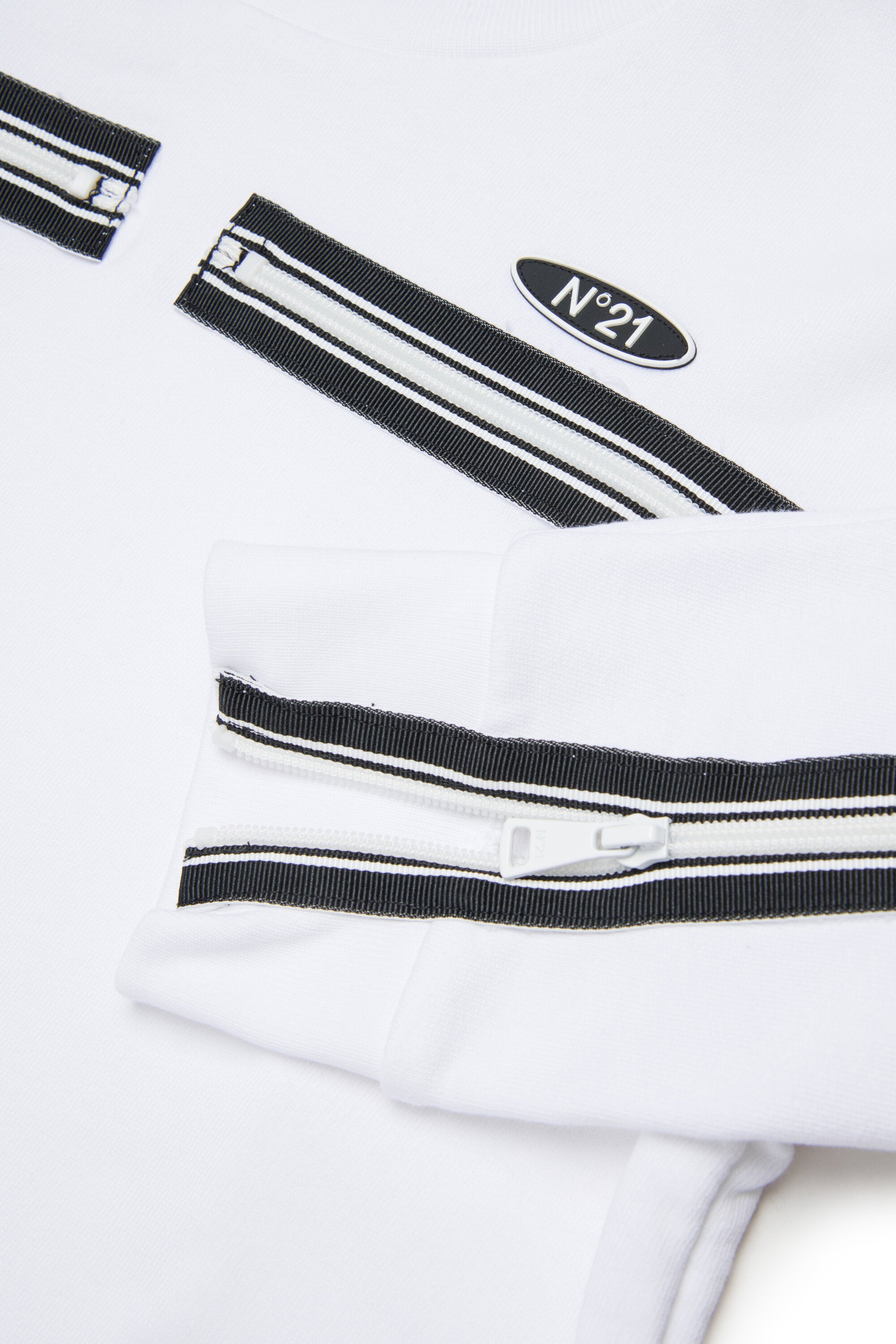 ロゴ入りクルーネック スウェット