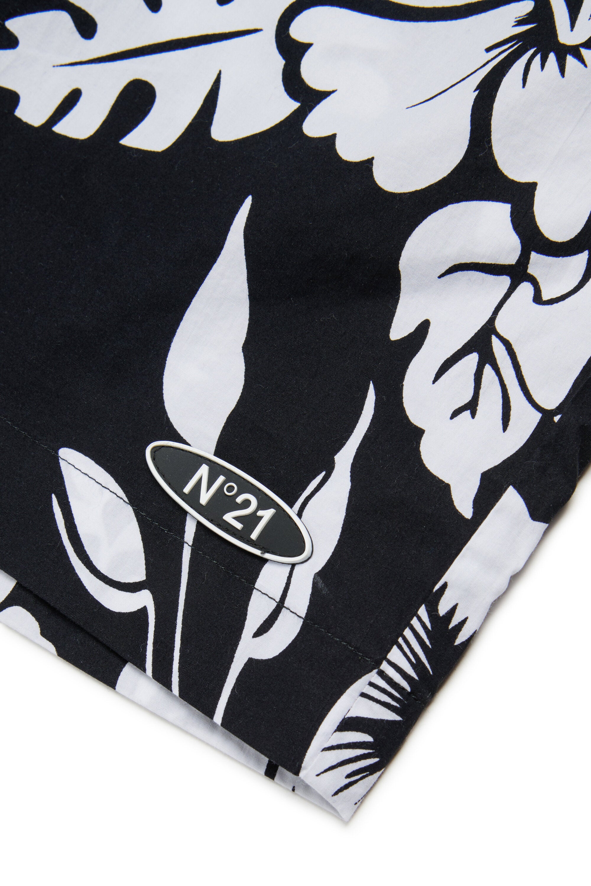 ロゴ入りフローラル柄ショーツ