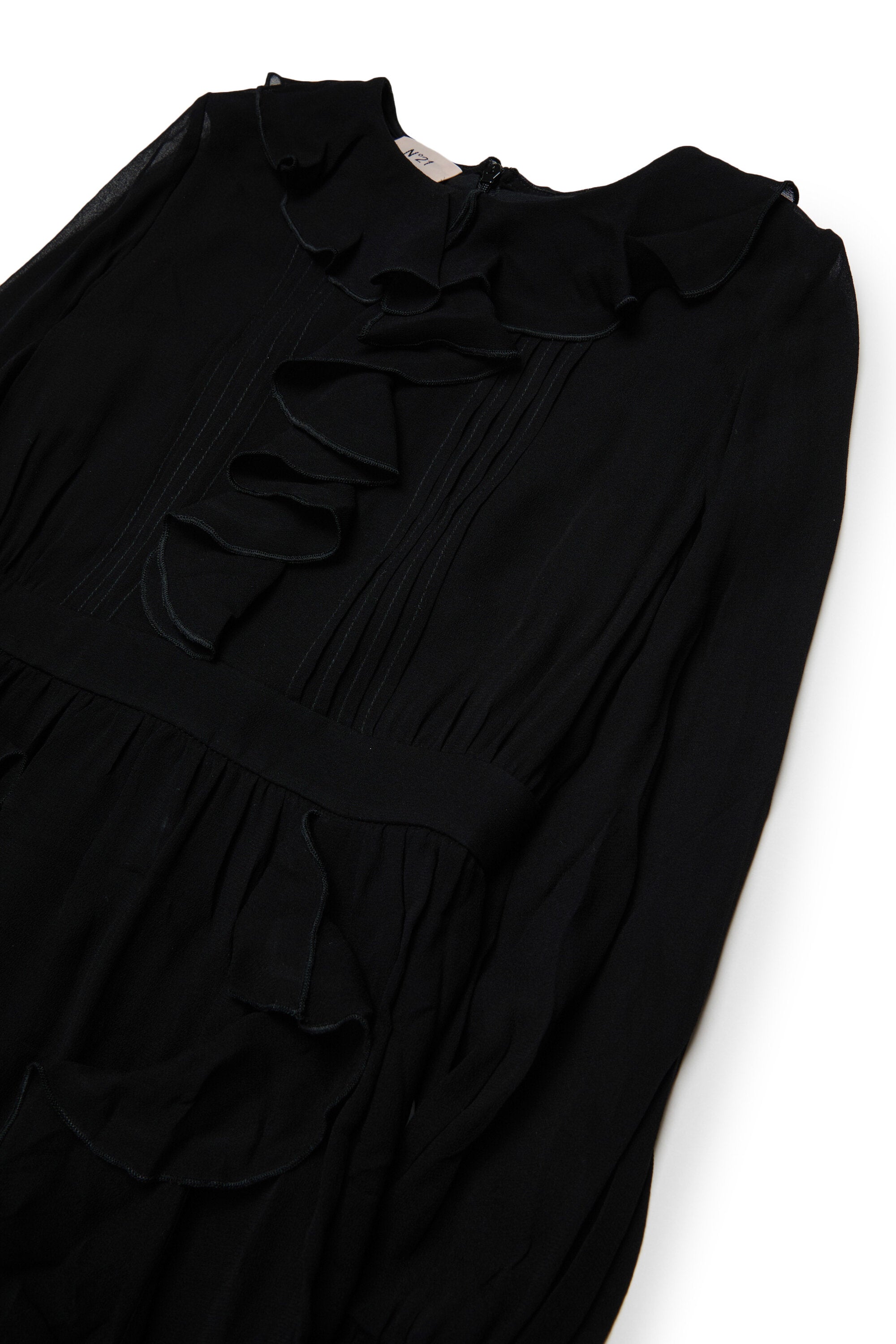 Dress with ruffles and long sleeves